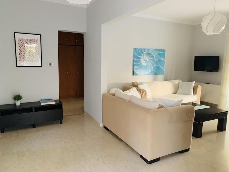 Two-Bedroom House photo 2