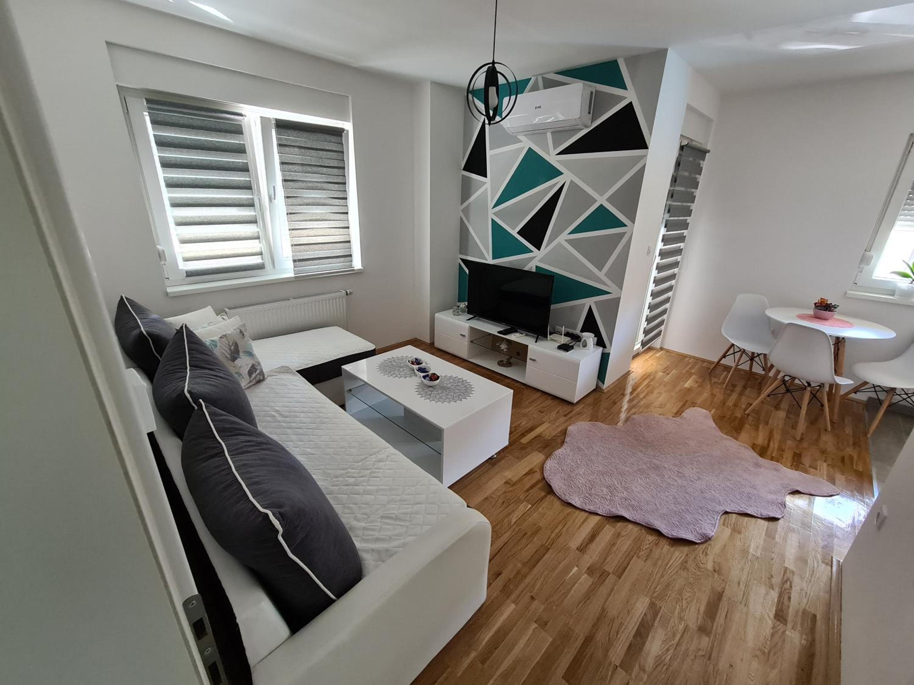 One-Bedroom Apartment photo 3