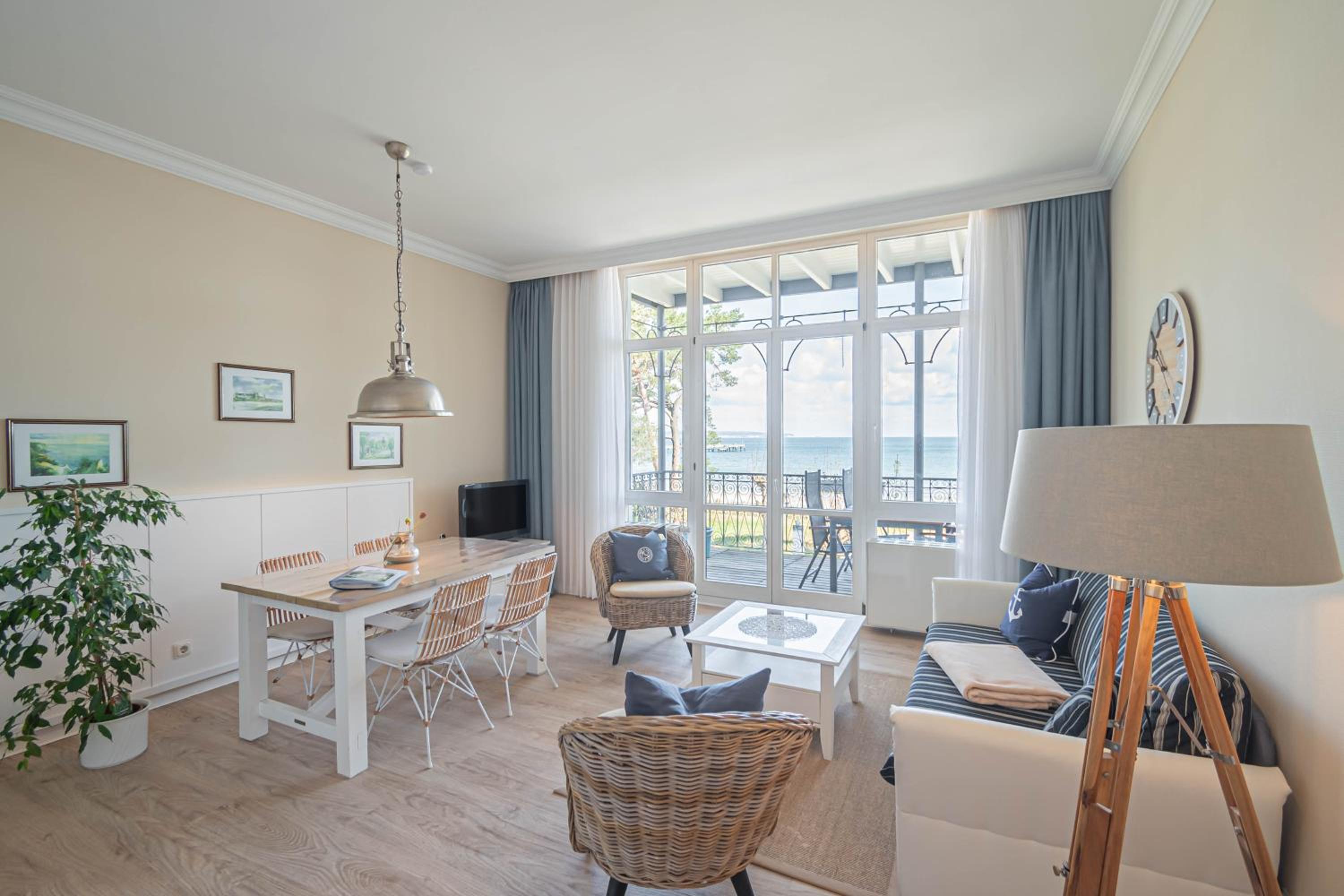 Apartment with Sea View photo 1