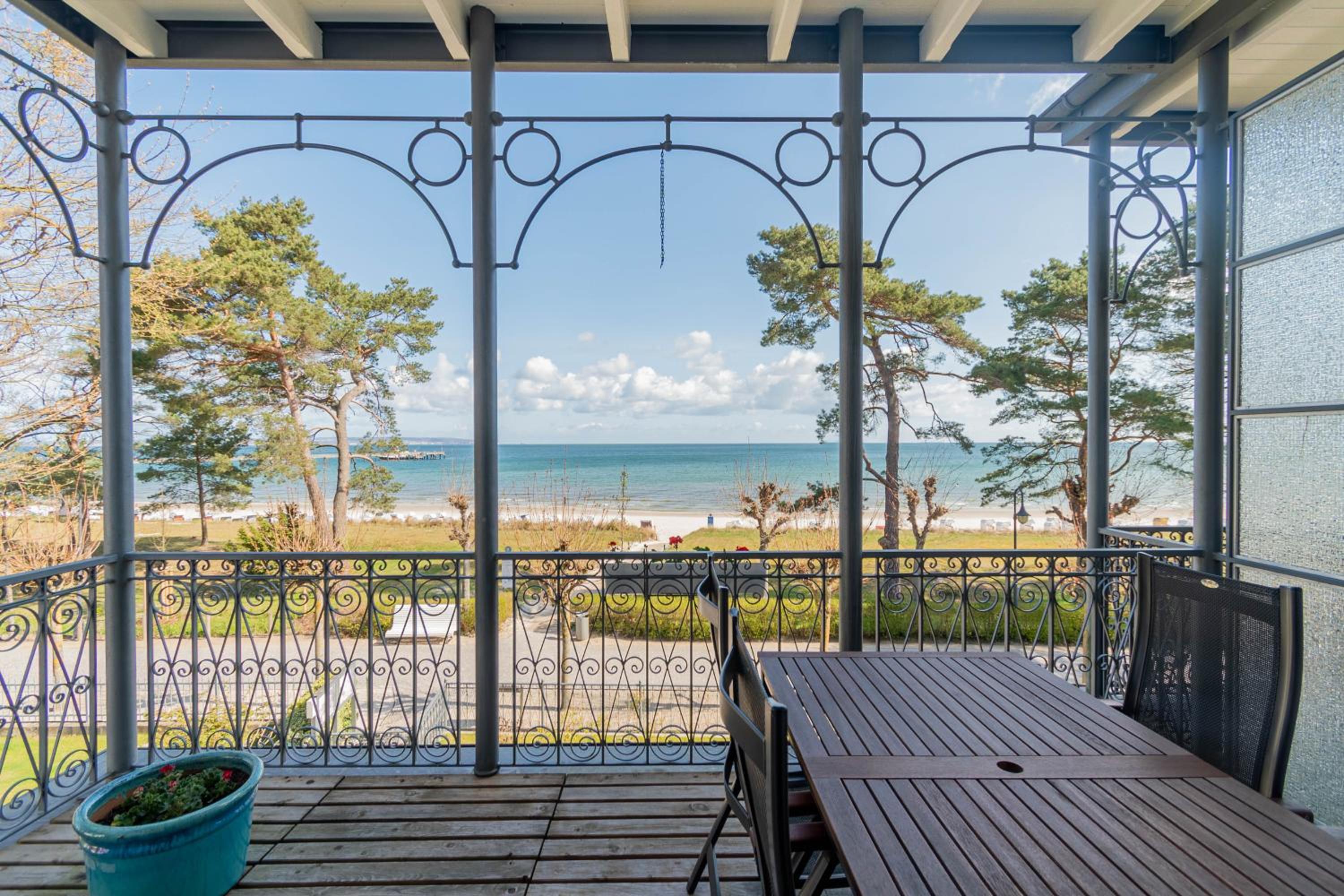 Apartment with Sea View photo 3