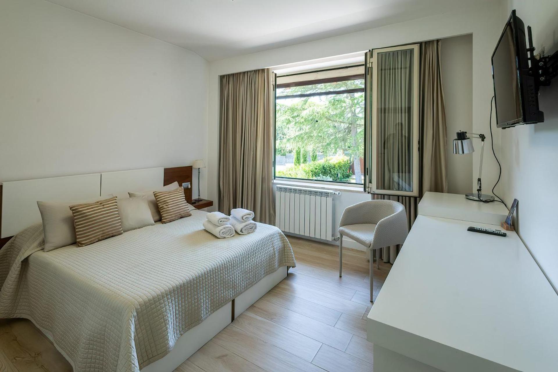 Budget Double or Twin Room - Photo 2