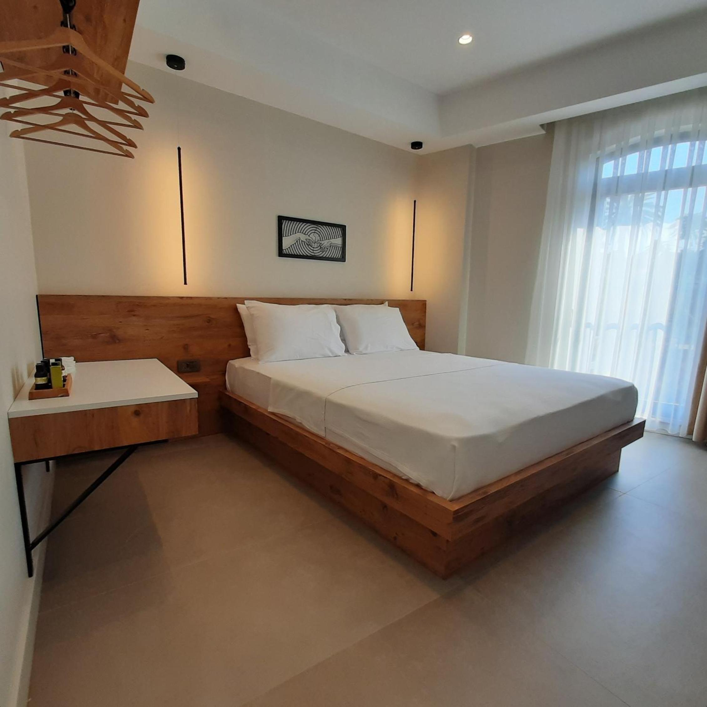 Standard Queen Room photo 1