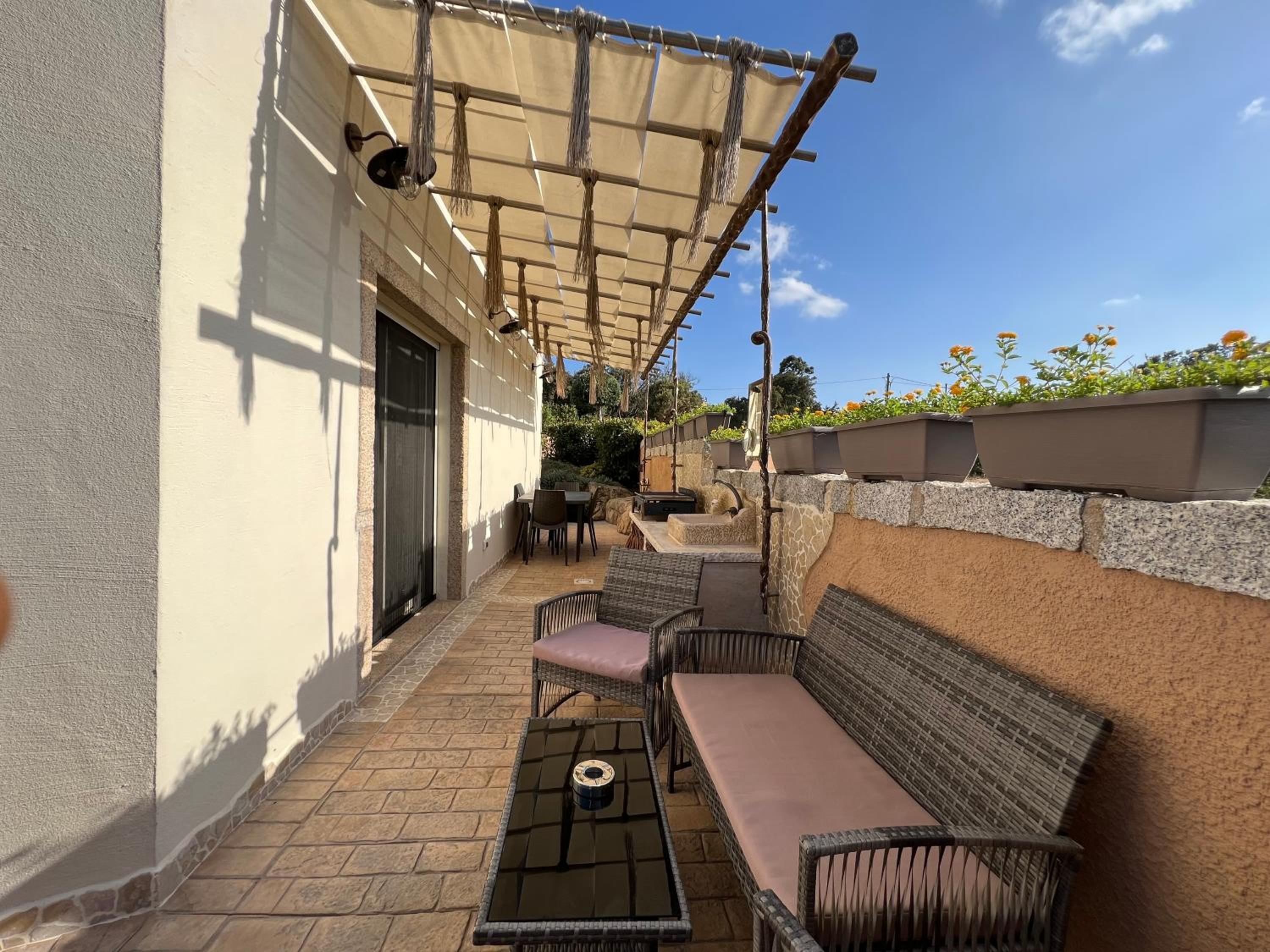 One-Bedroom Apartment with Garden View photo 3