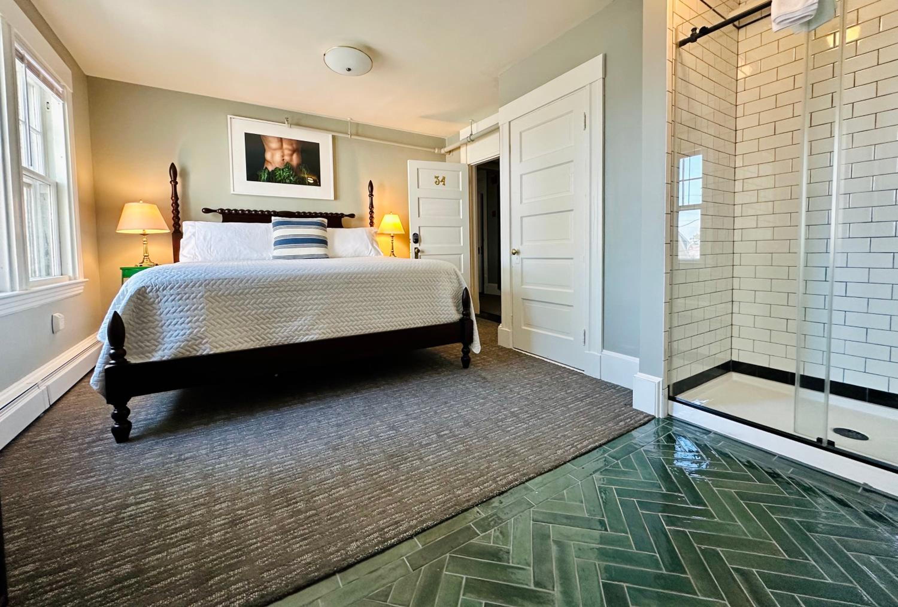 Deluxe King Room photo 1