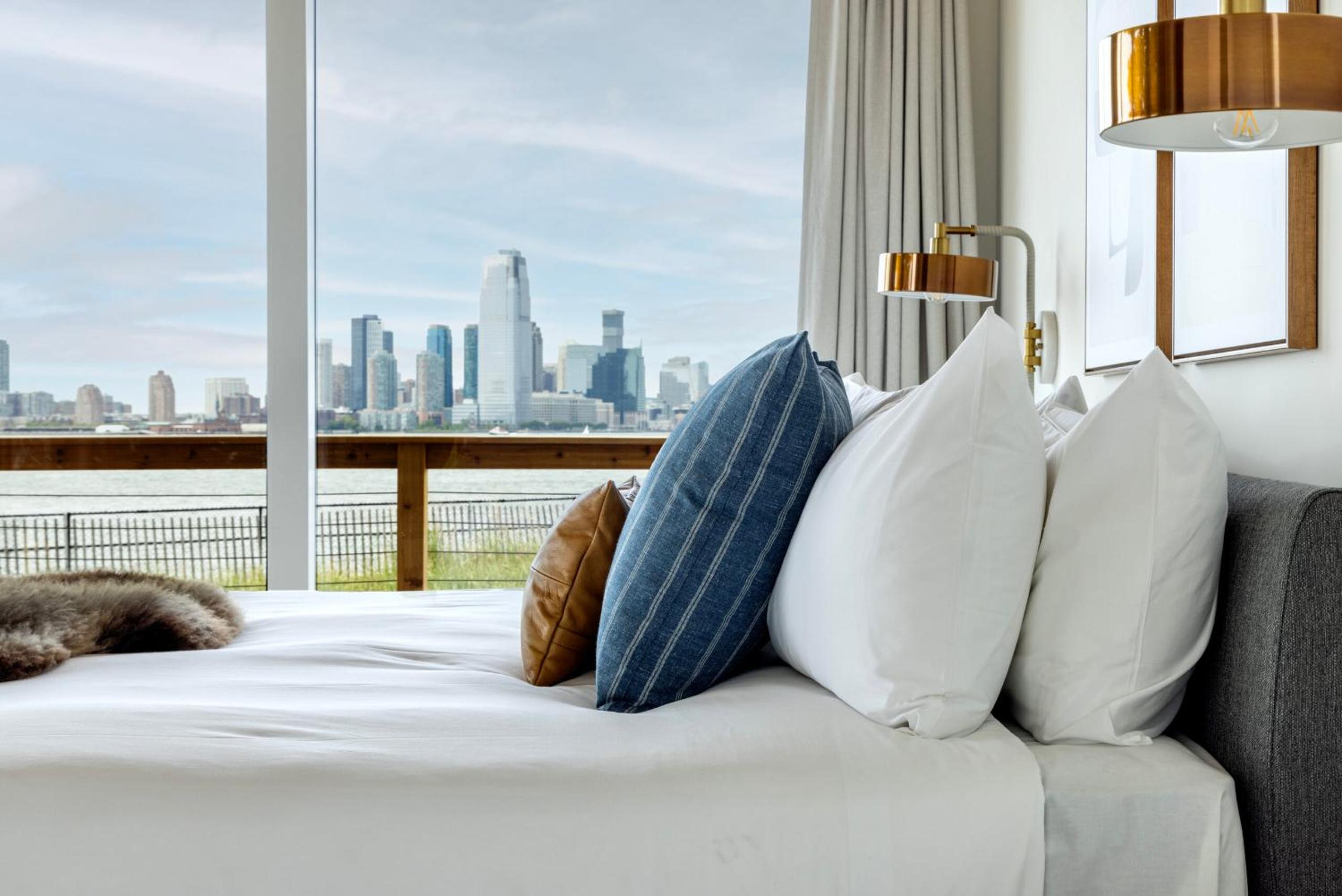 The Outlook Suite photo 1