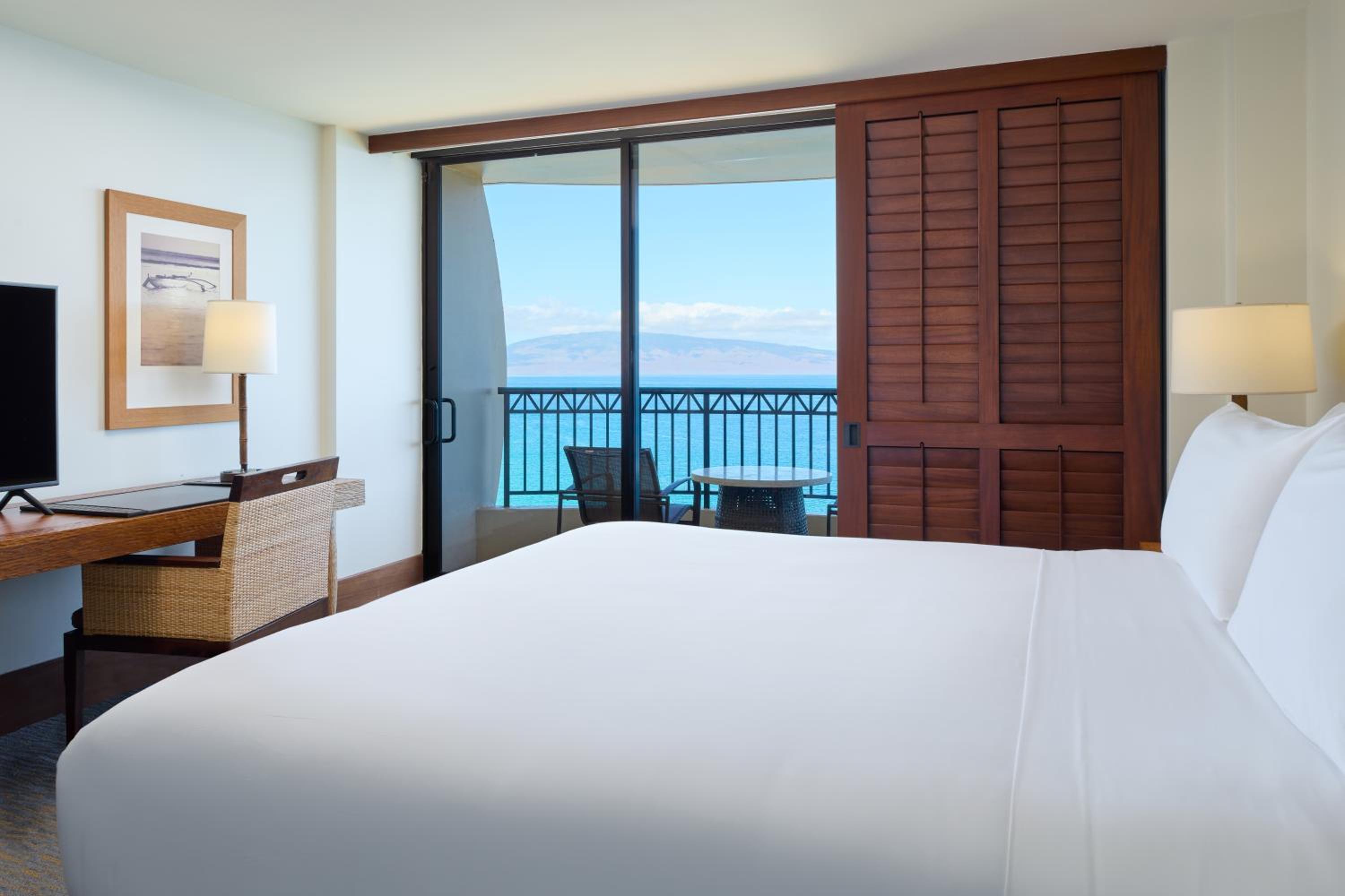 Ocean Front One-Bedroom Suite ADA