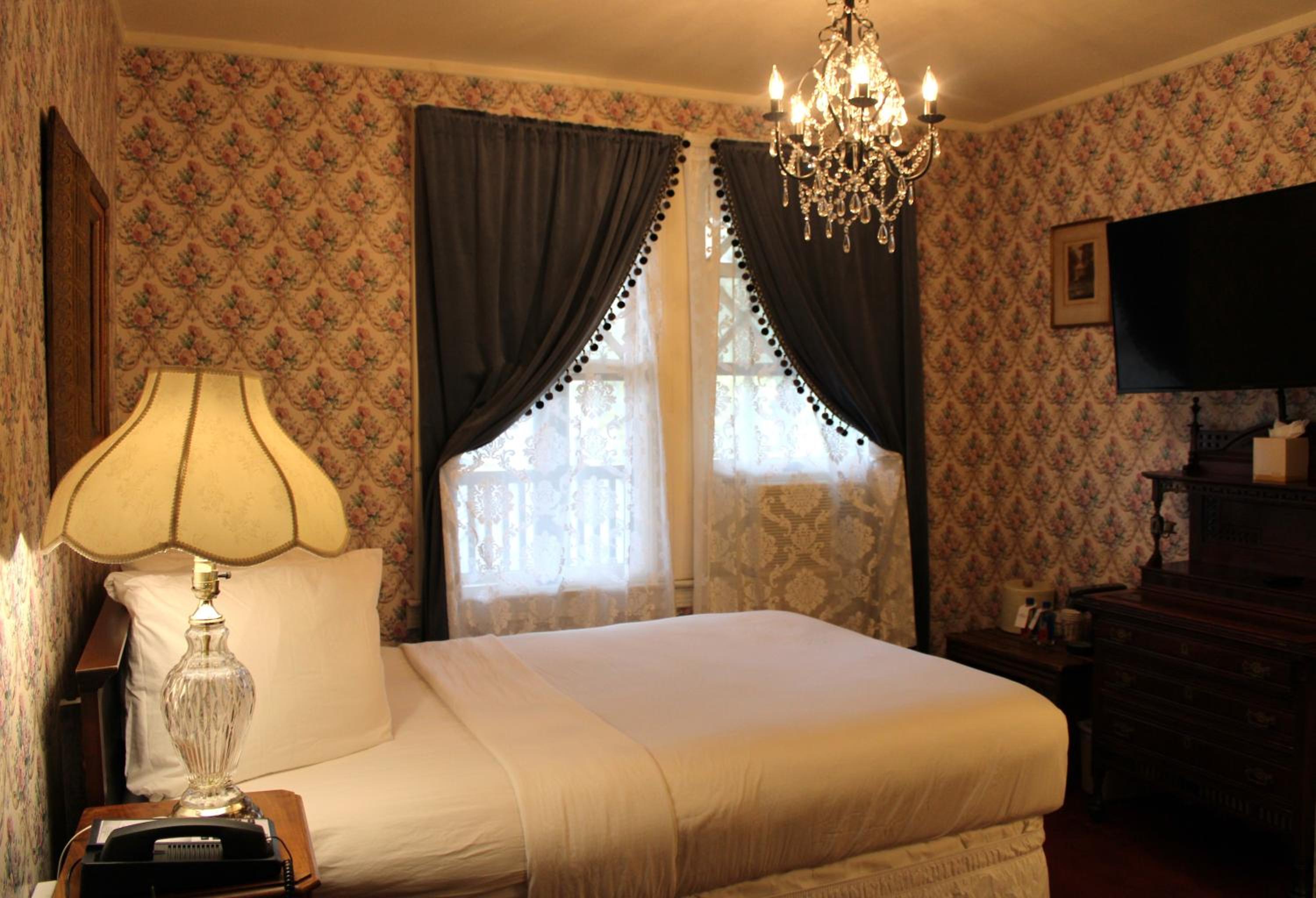 Full Size Bed