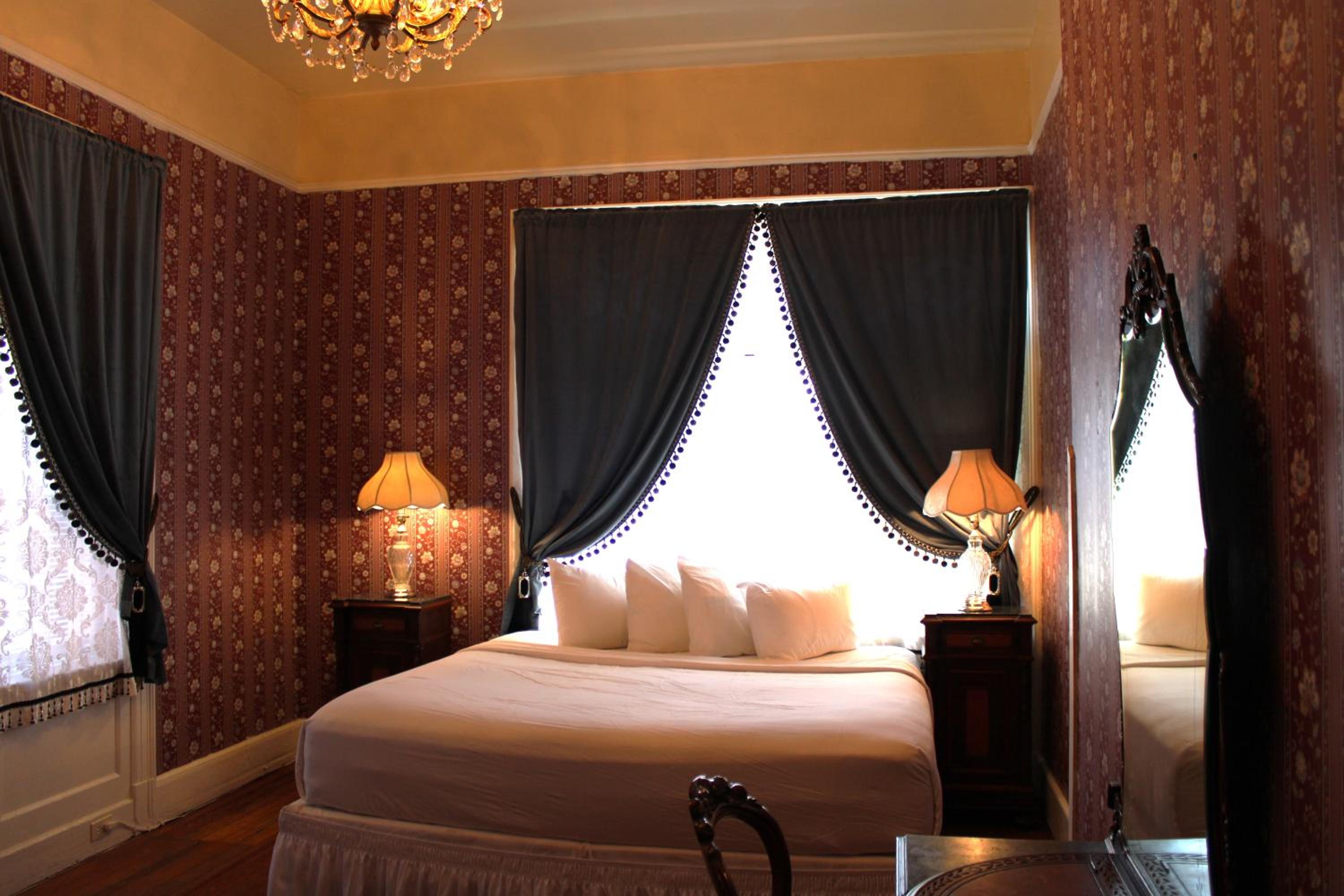 Single King Room photo 3