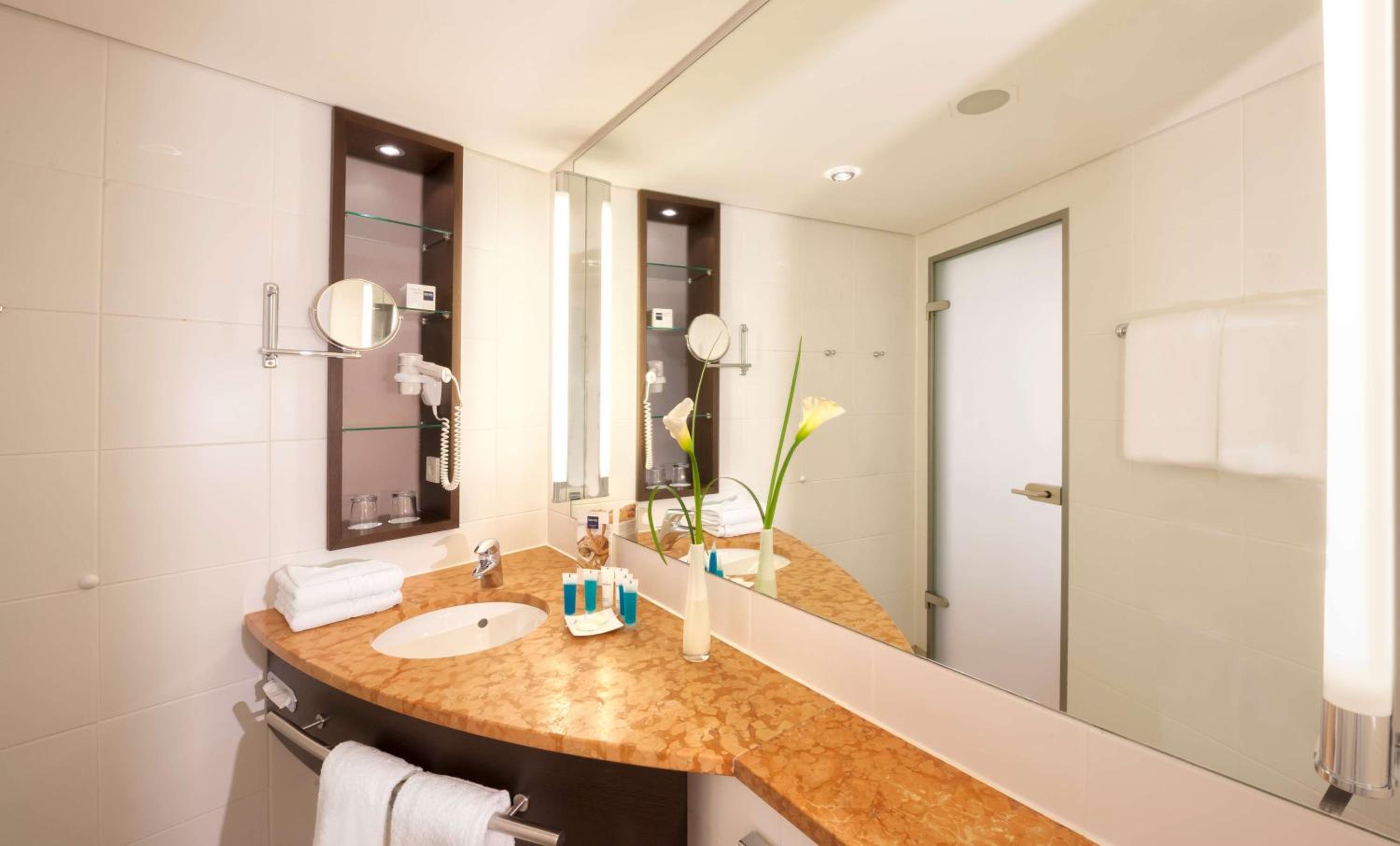 Standard Double Room - Photo 6