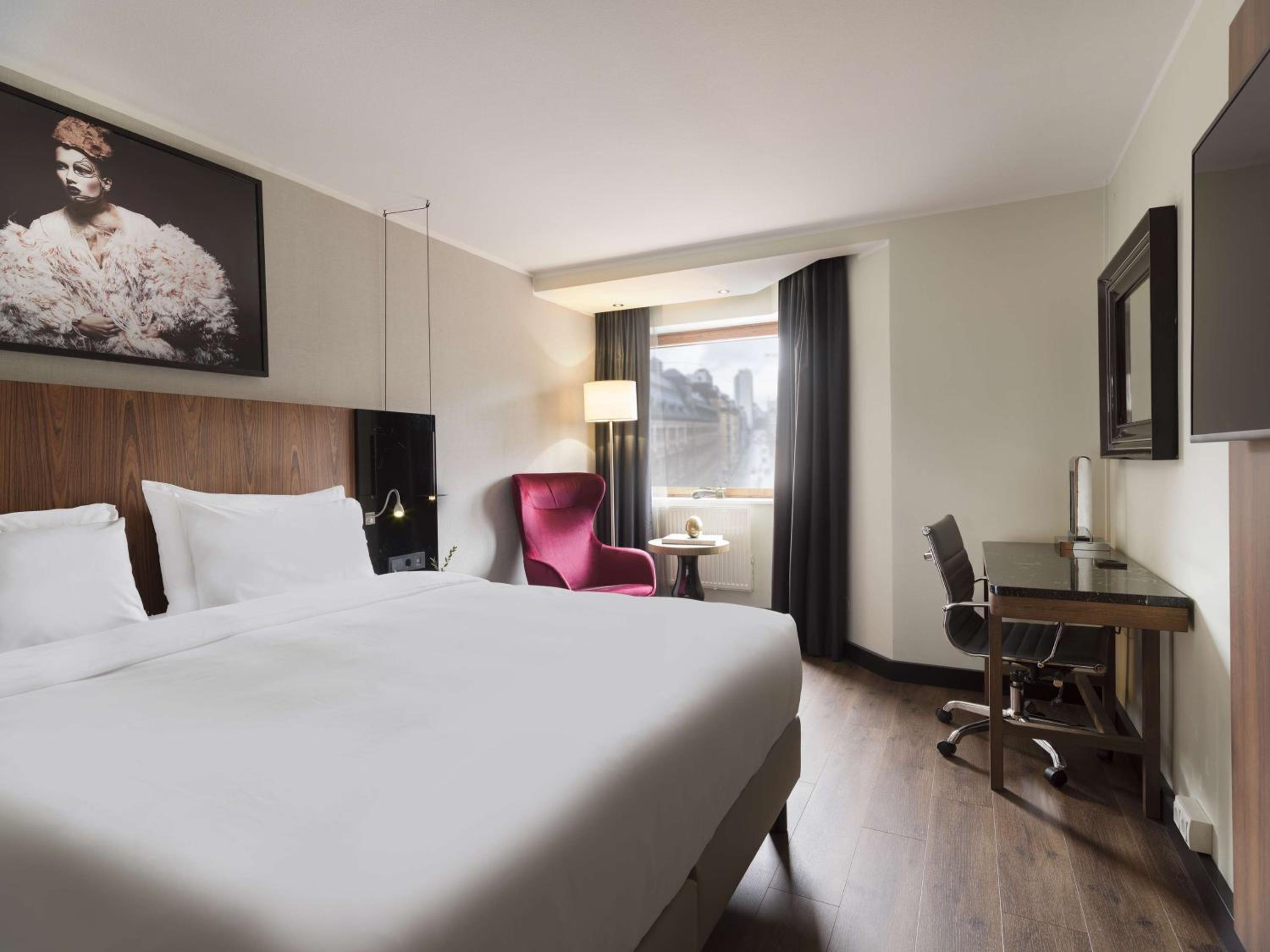 Superior Room with City View