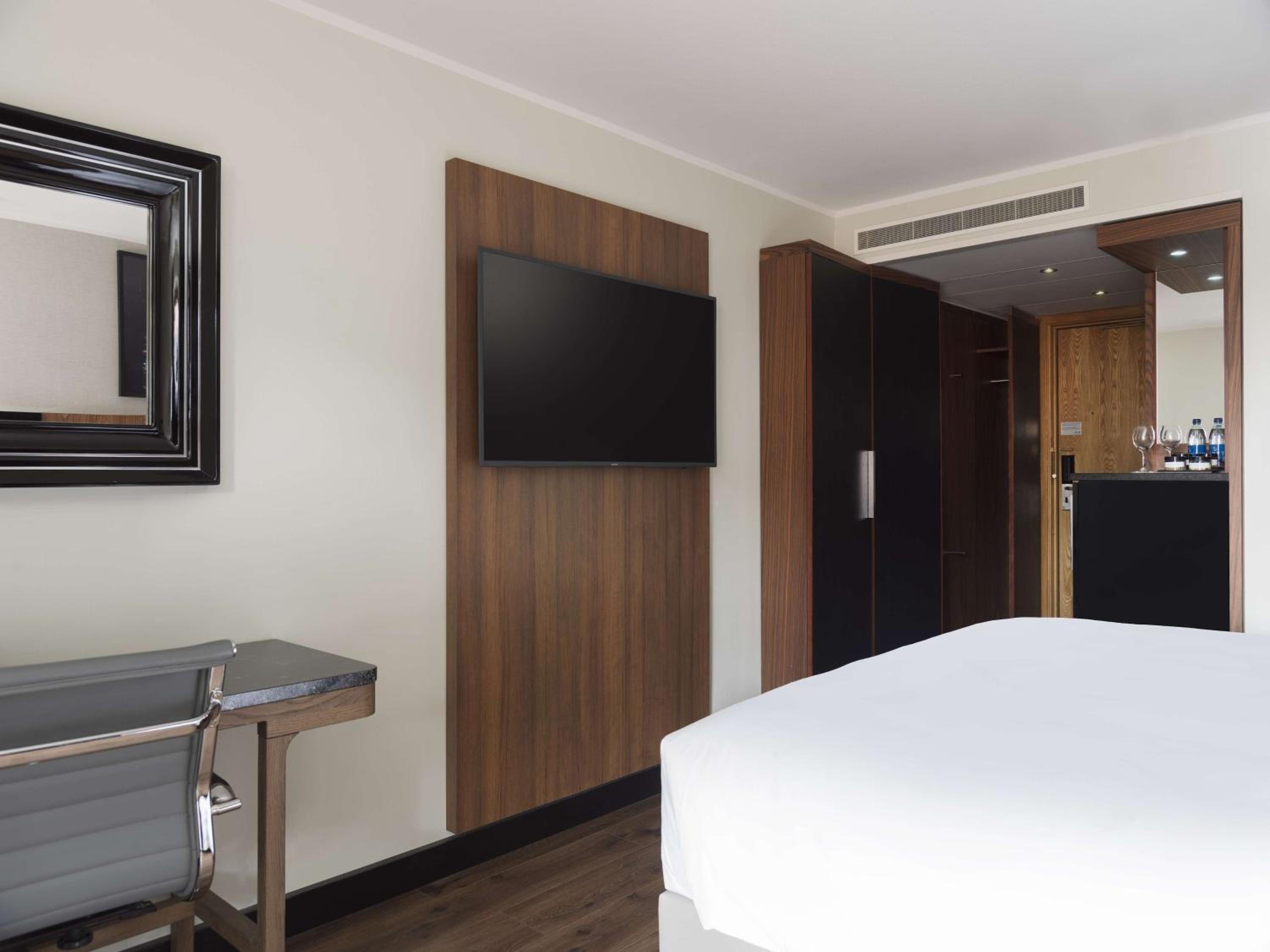 Superior Room - Photo 8