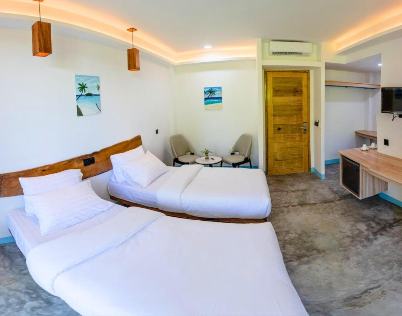 Deluxe Double or Twin Room with City View photo 1