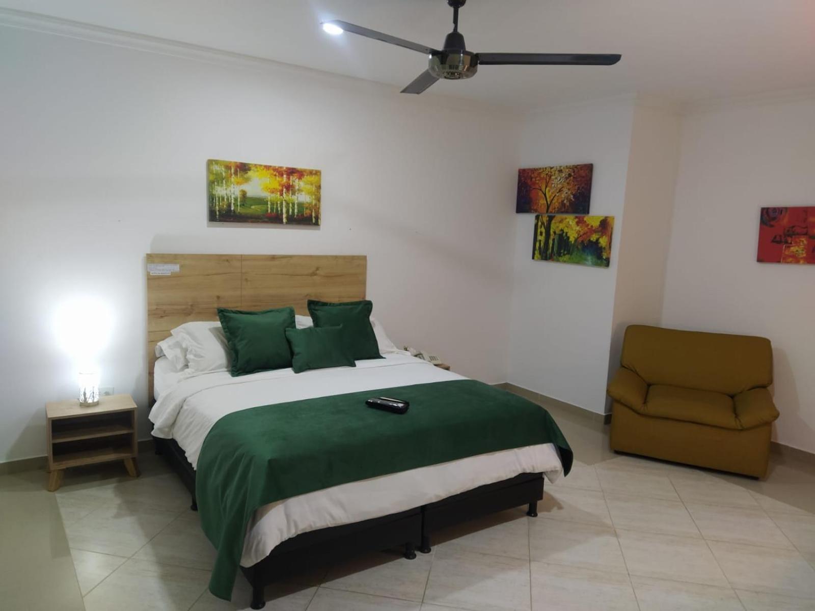 Large Double Room photo 3