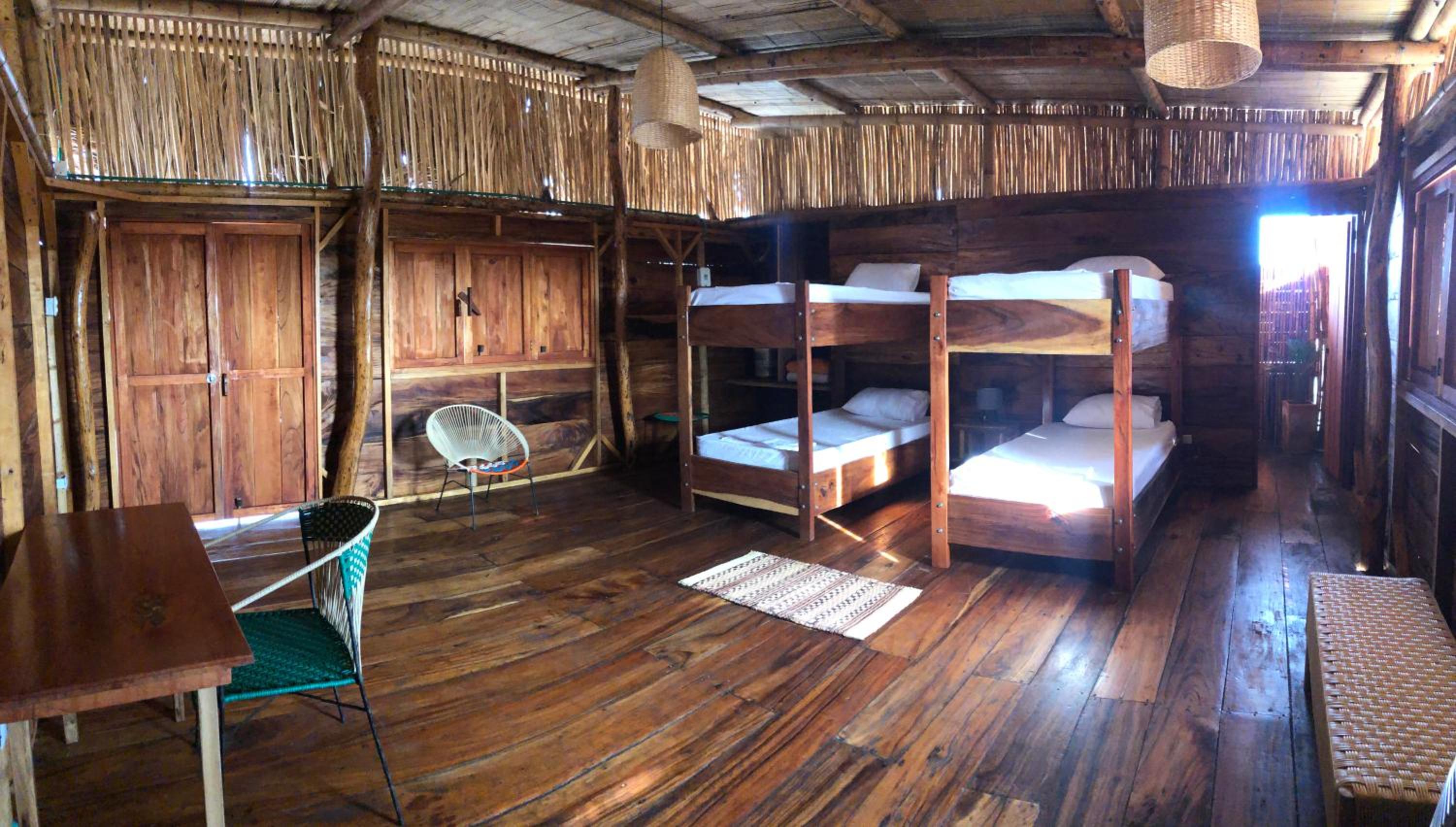 Quadruple Room with Private Bathroom photo 1