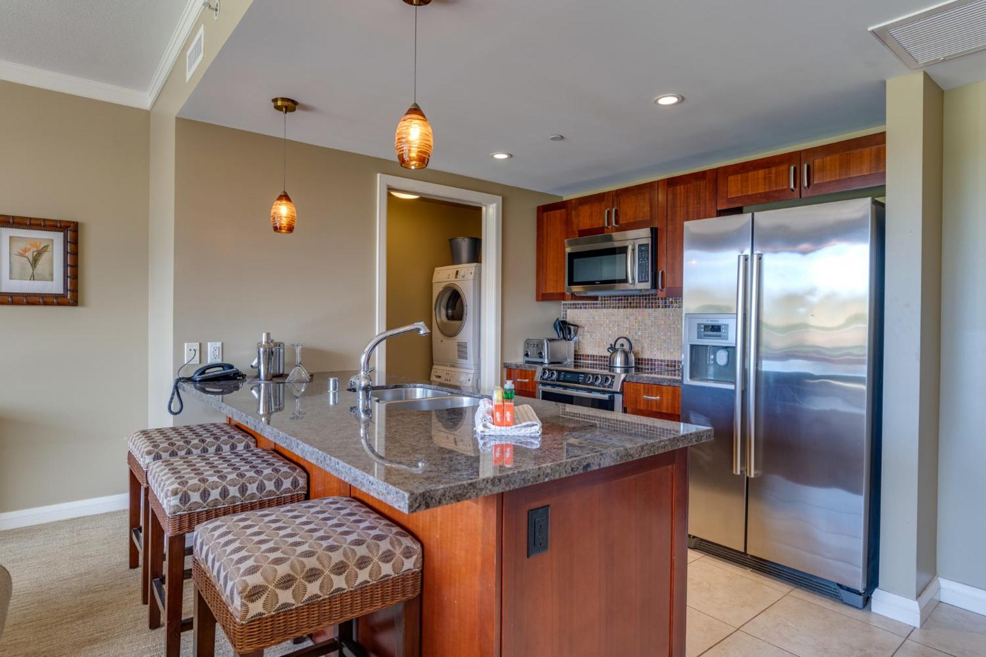 1 Bedroom Partial Ocean View photo 2