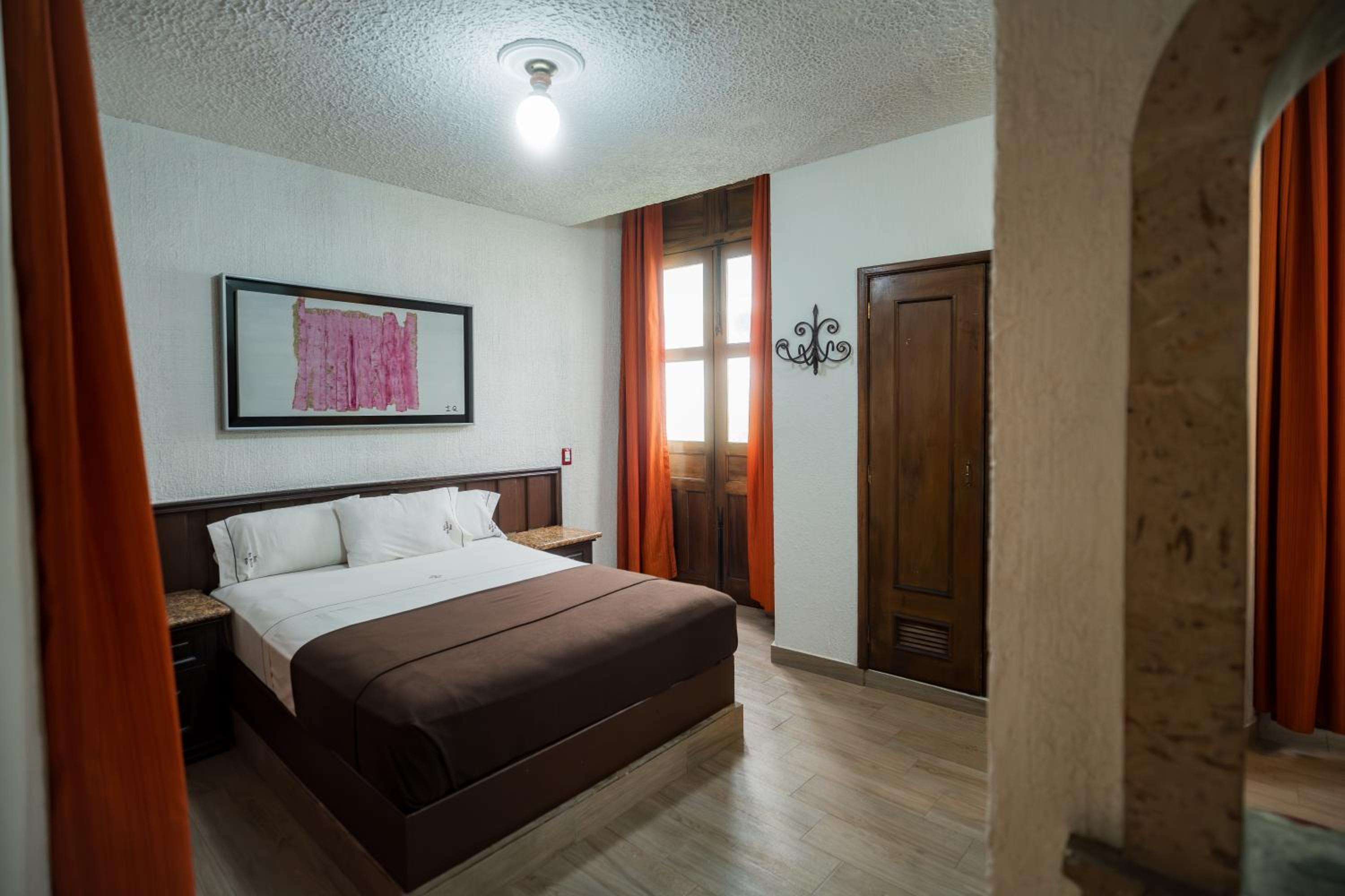 Double Room - Photo 3