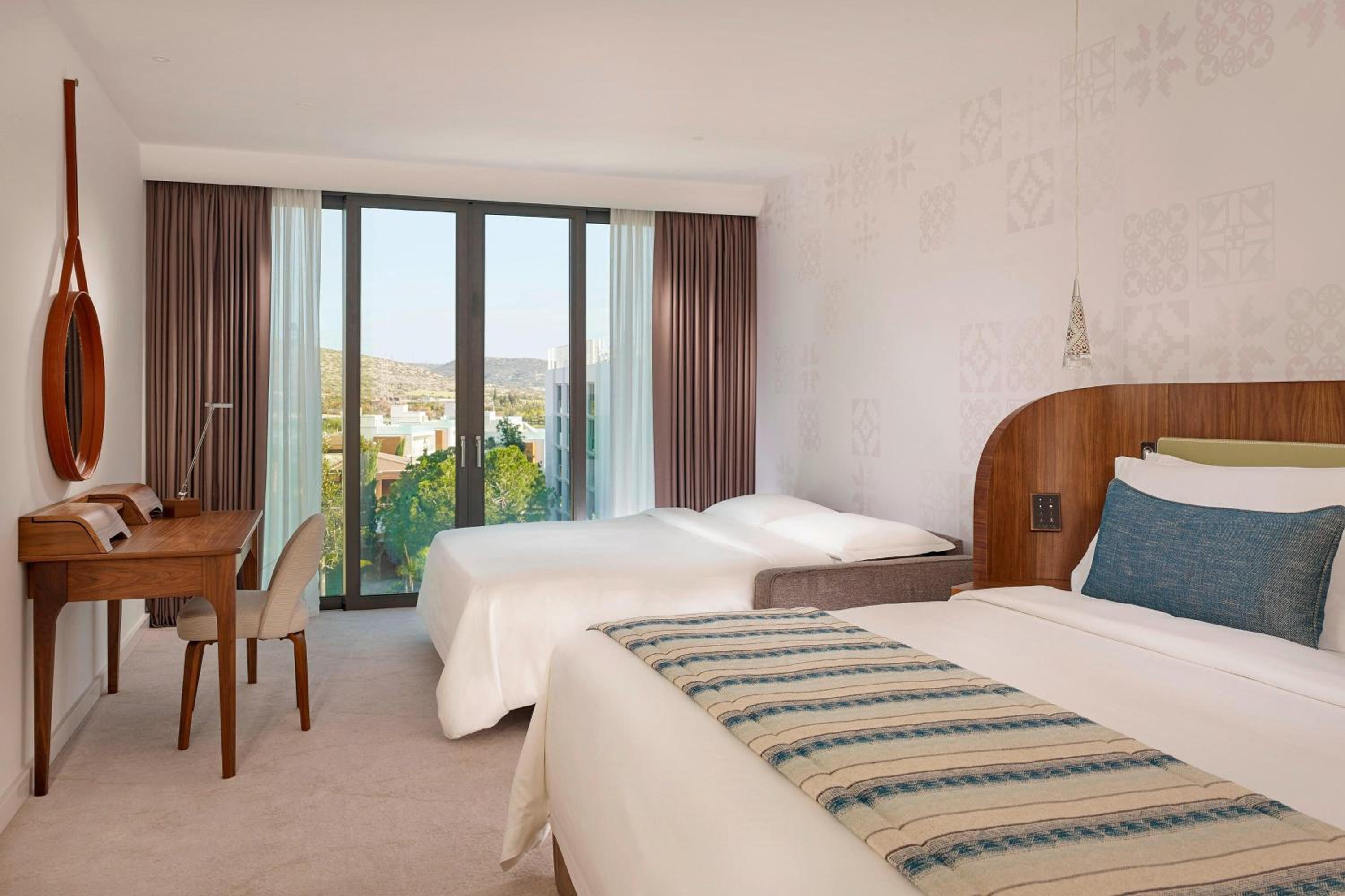 Deluxe Room, 1 King Bed with Sofa bed, Non Smoking, Sea View