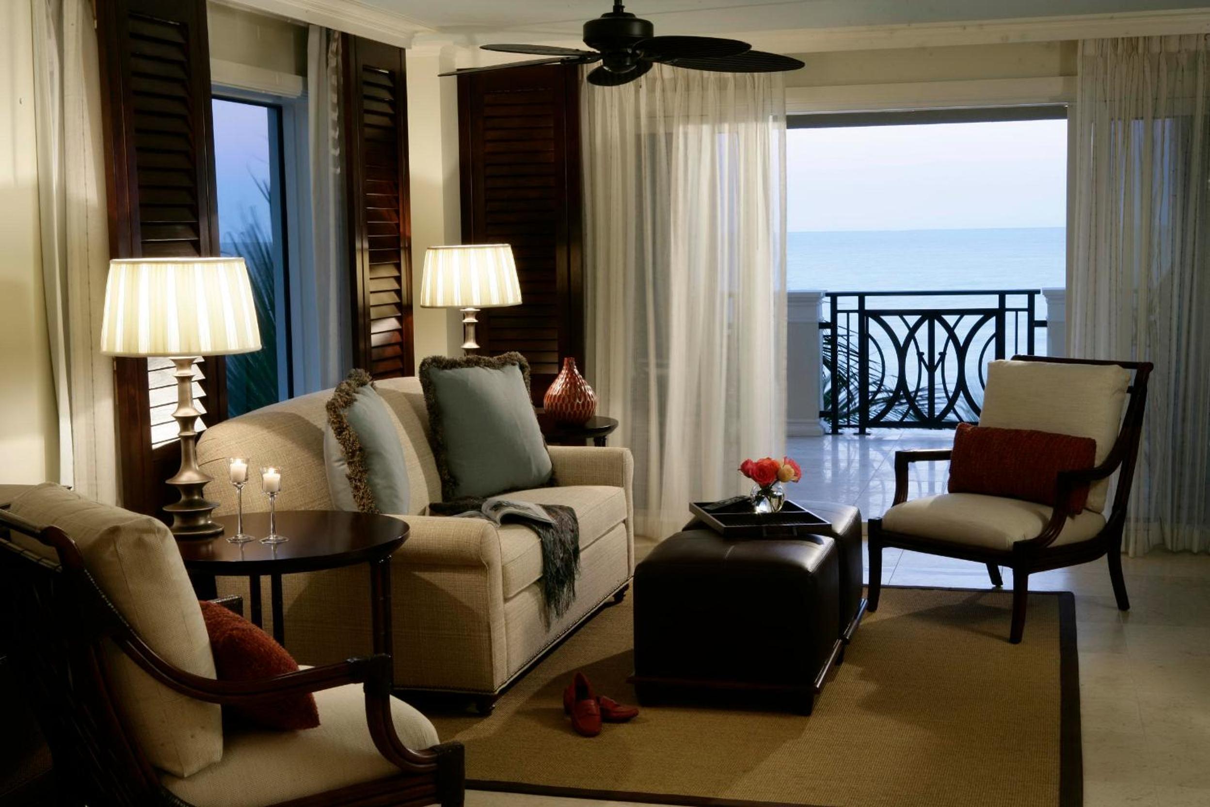 Grand One-Bedroom King Suite - Oceanfront - Photo 1
