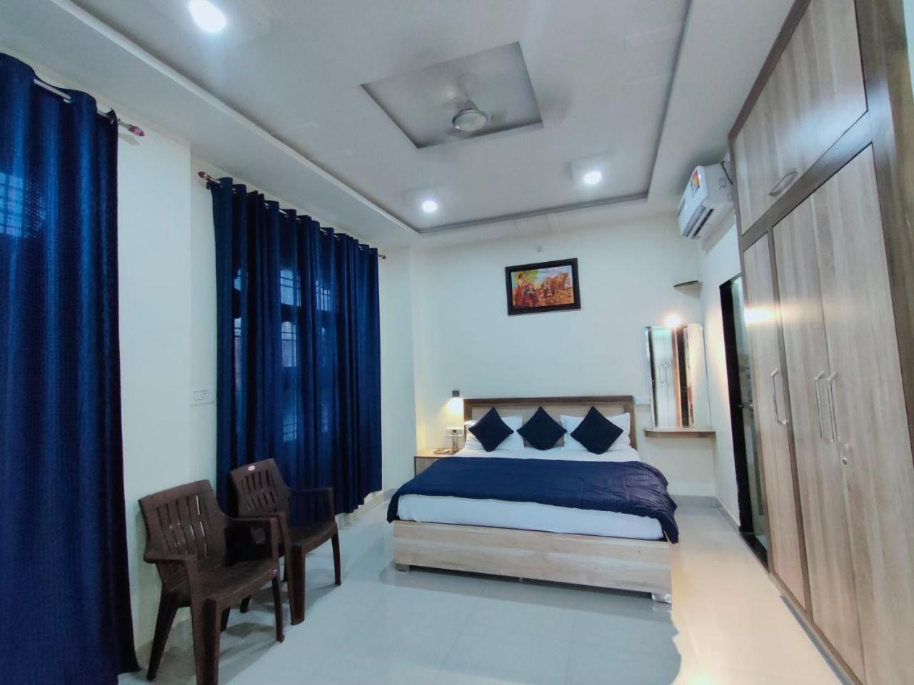 Deluxe Room - Photo 9