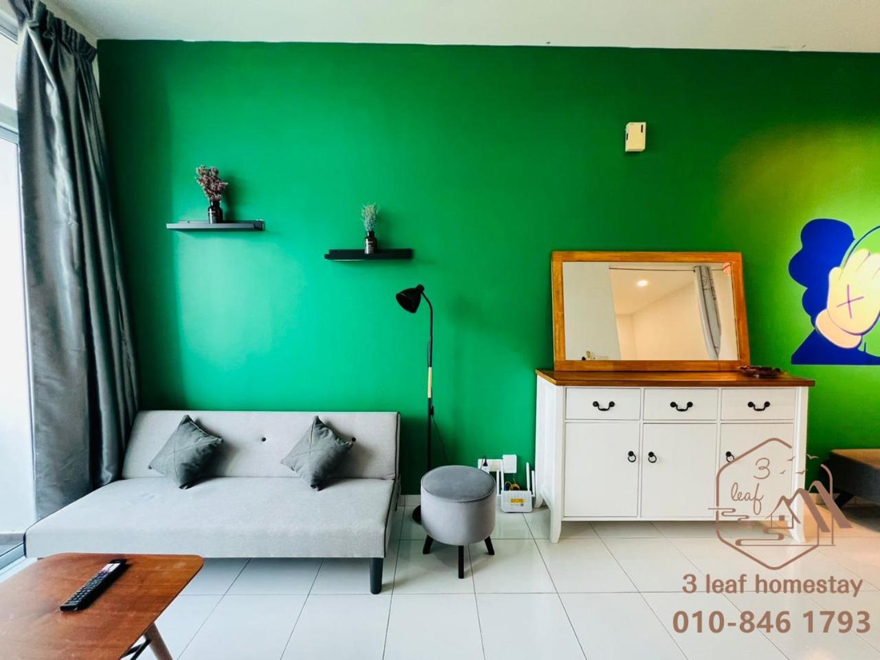 One-Bedroom Apartment photo 2