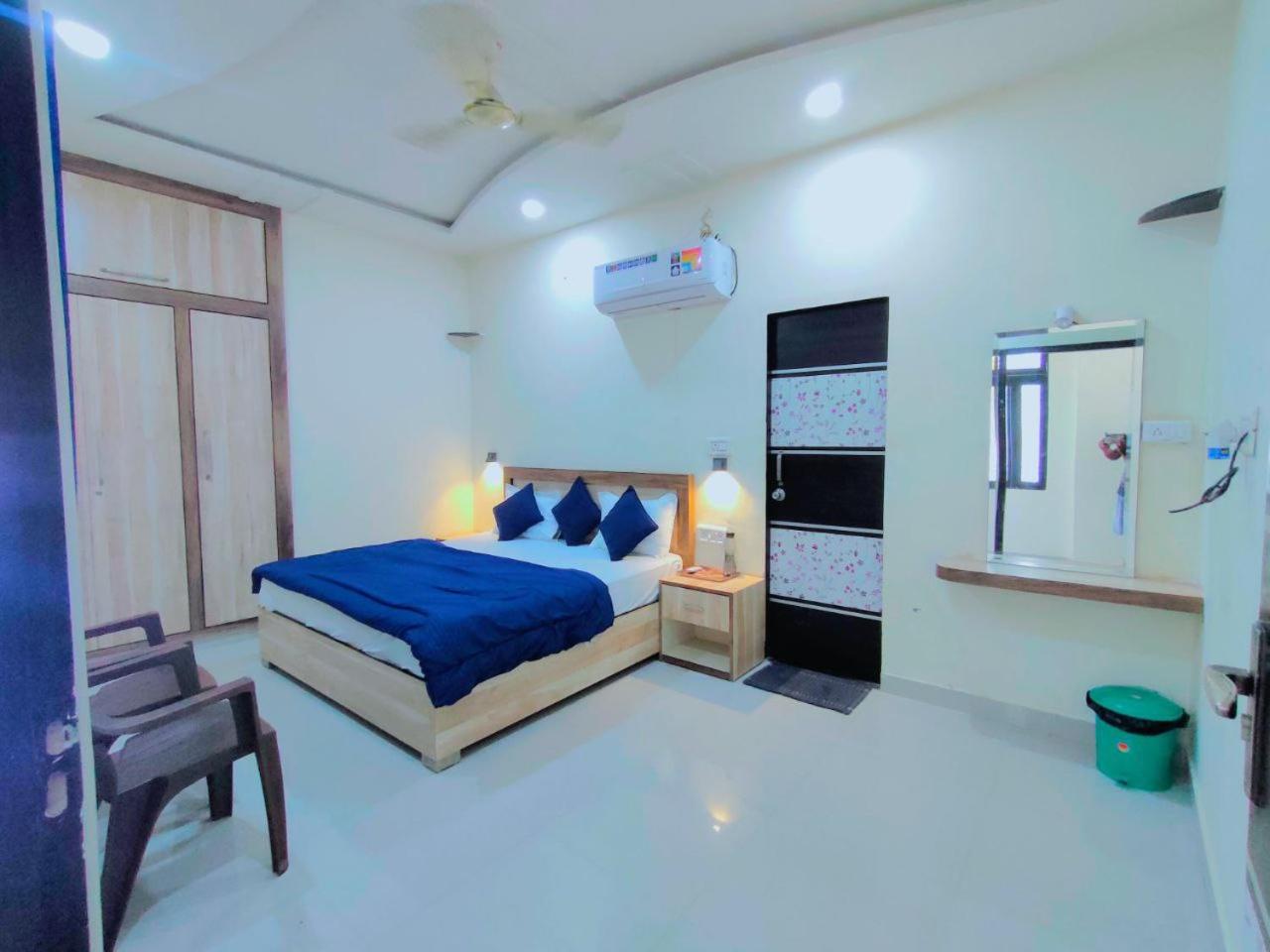 Deluxe Room - Photo 2