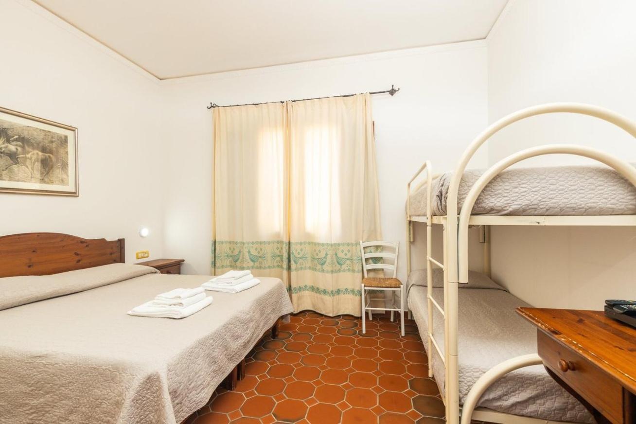 Triple Room - Photo 1
