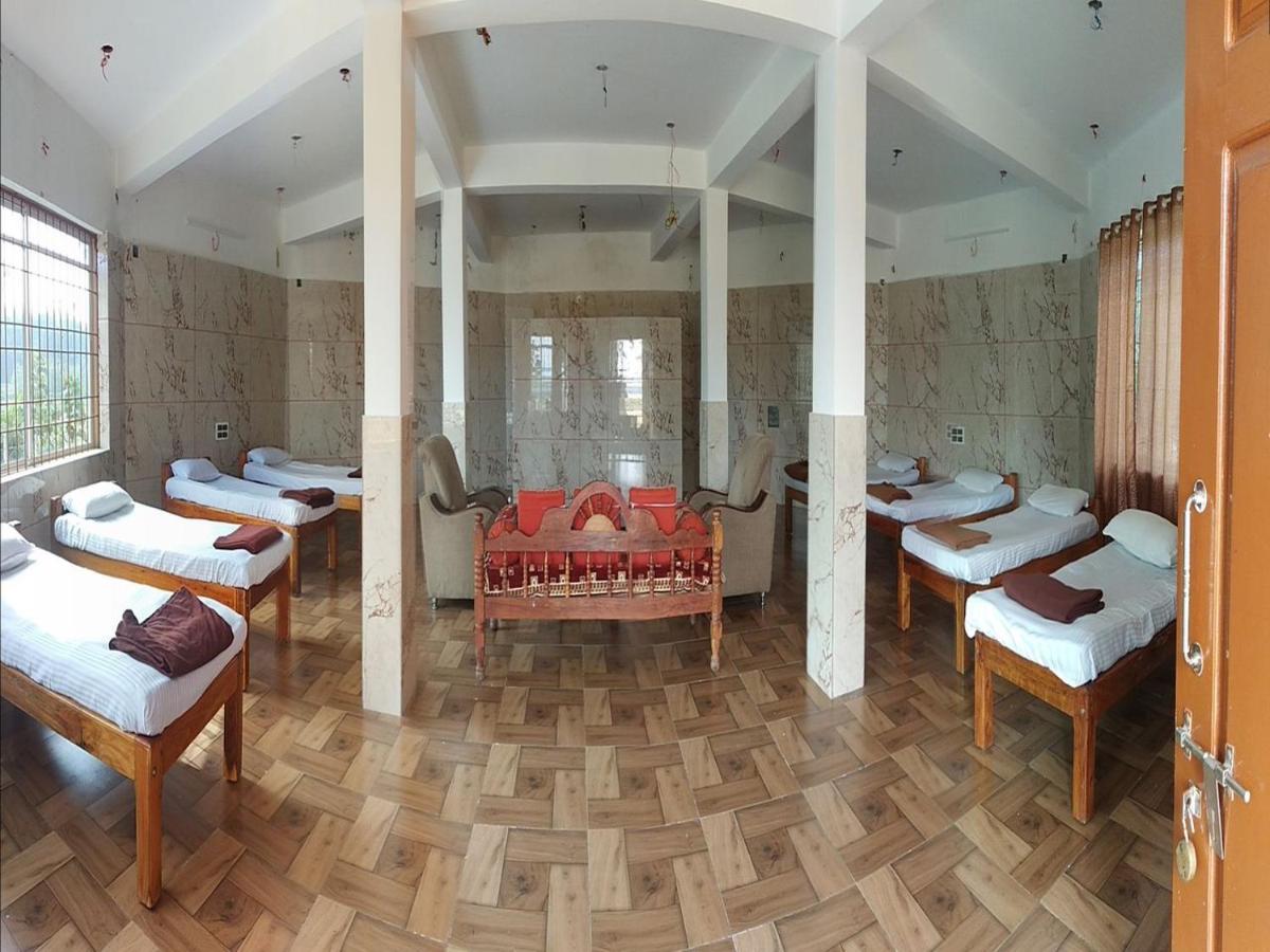 Mixed Dormitory Room