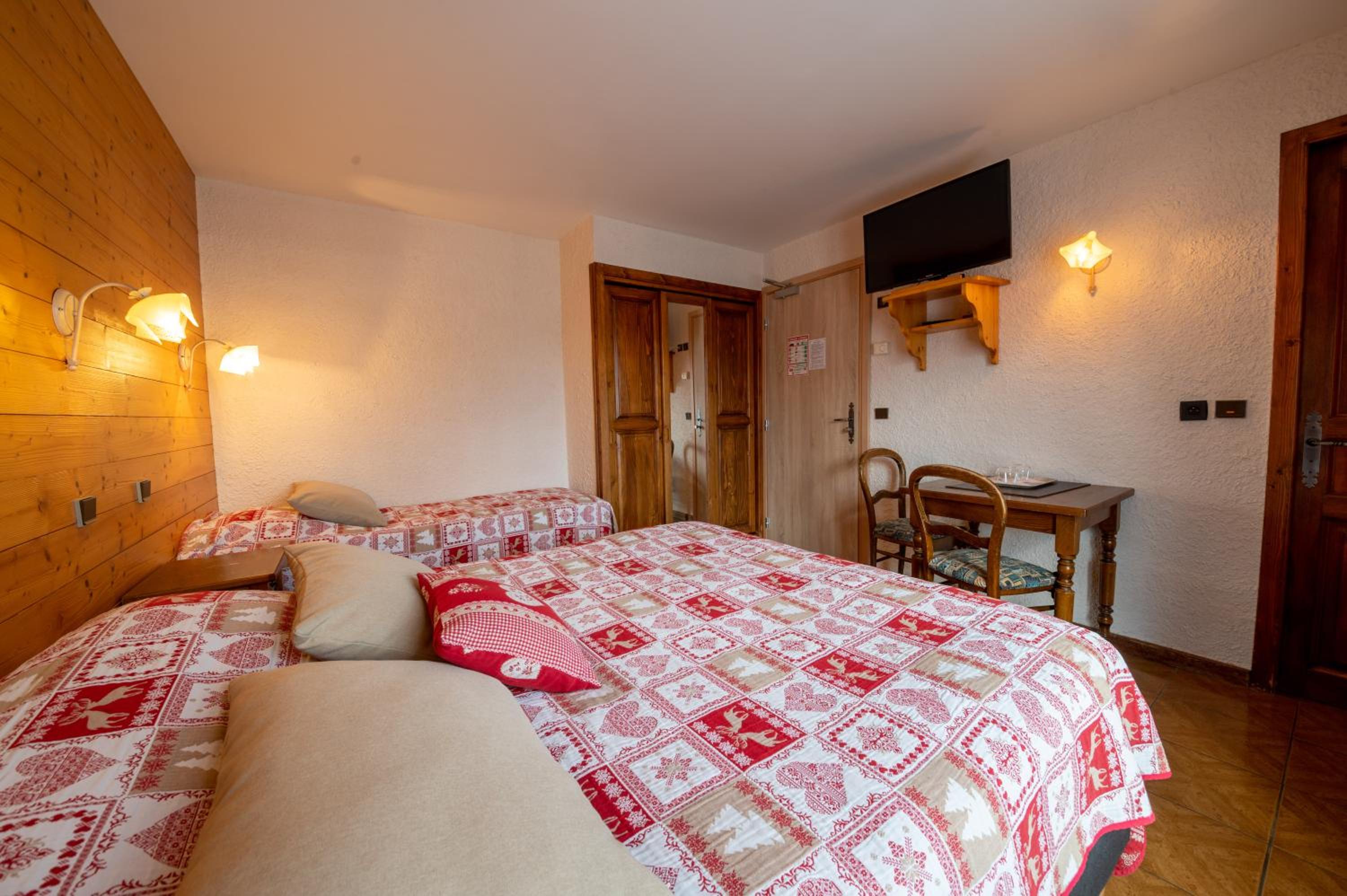 Double Room with Mountain View photo 1