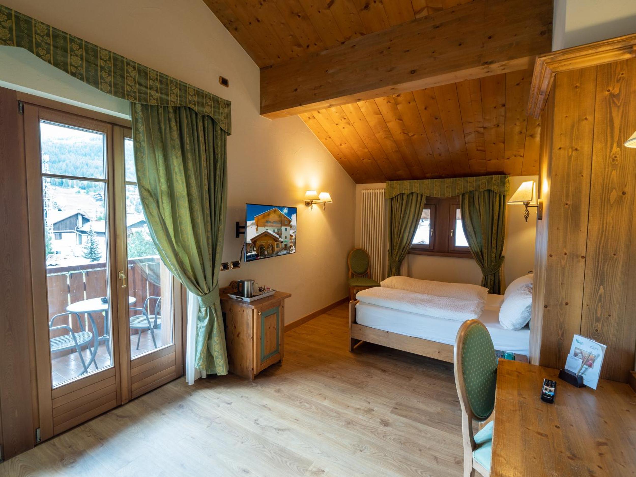 Superior Double or Twin Room - Photo 7