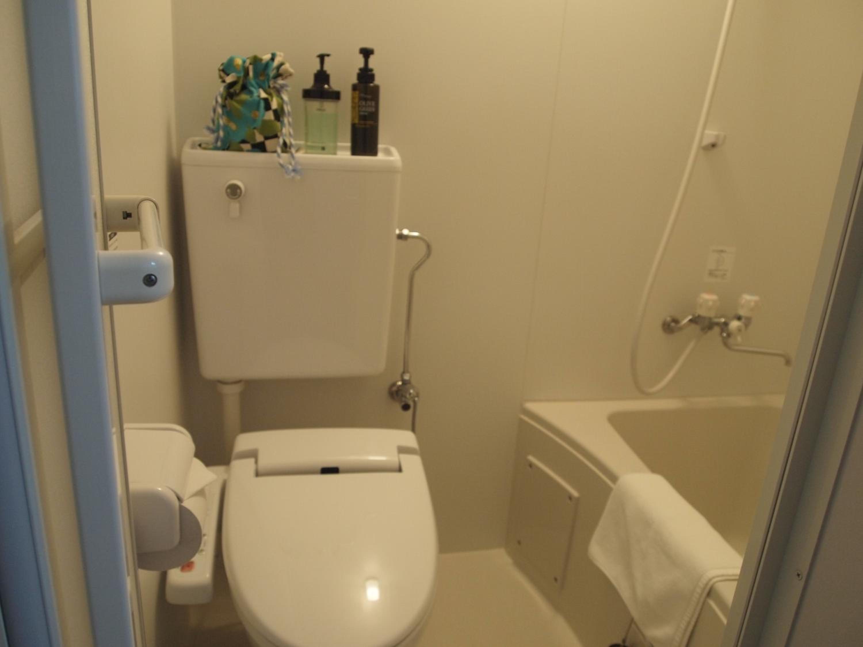 Twin Room - Non Smoking - Photo 5