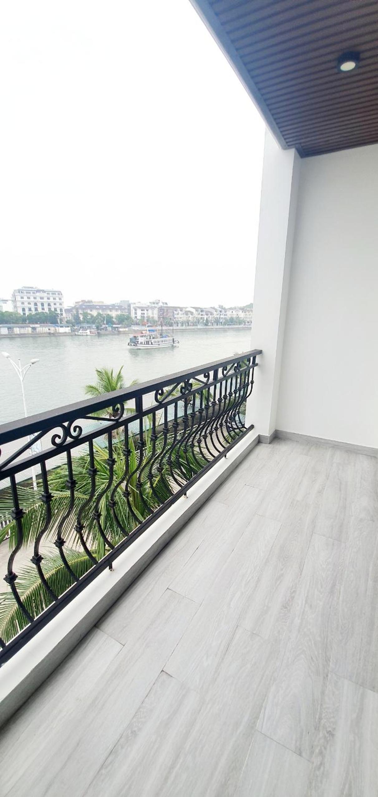 Deluxe Double Room with Balcony and Sea View photo 3