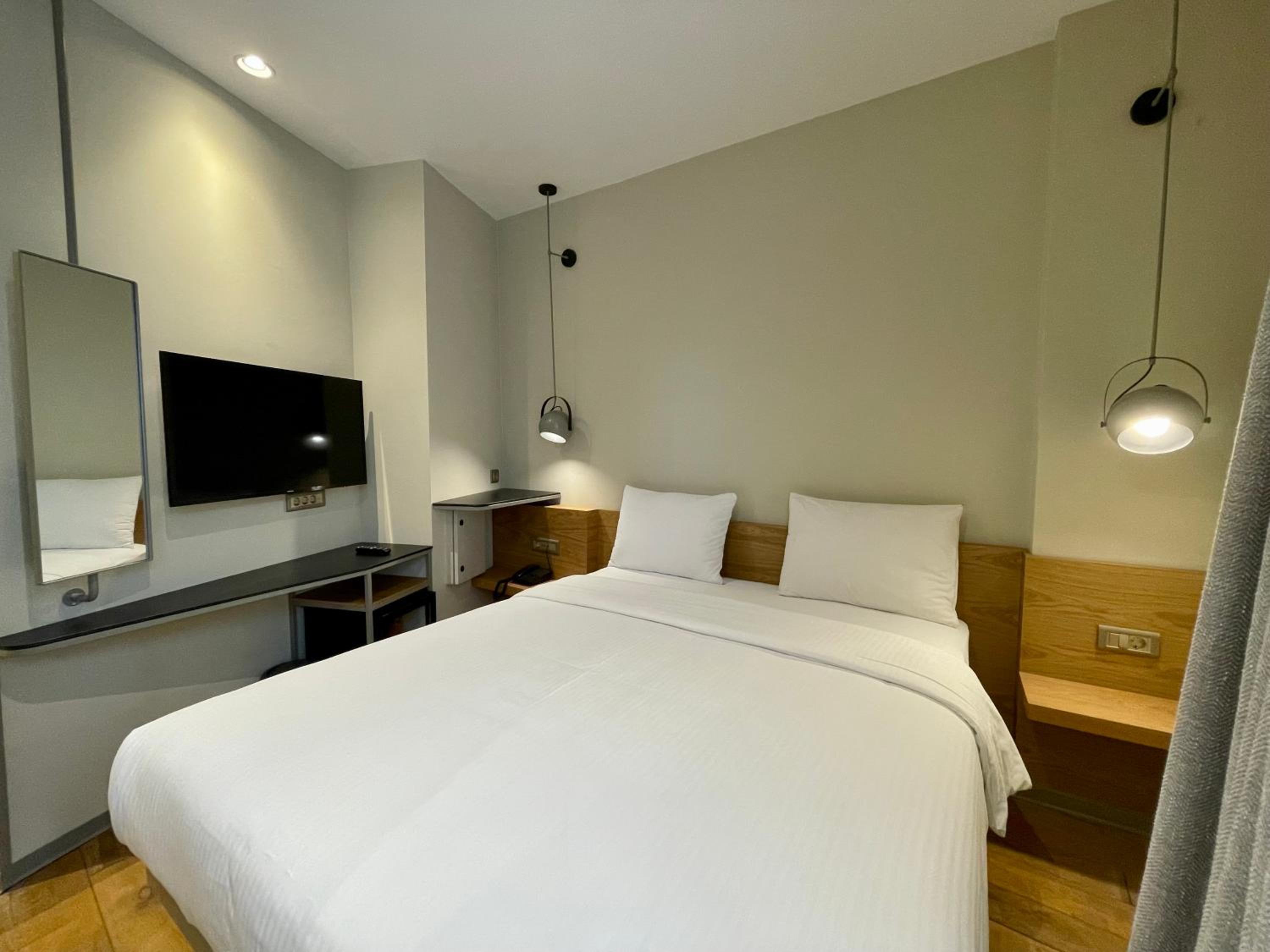 Budget Double Room photo 1