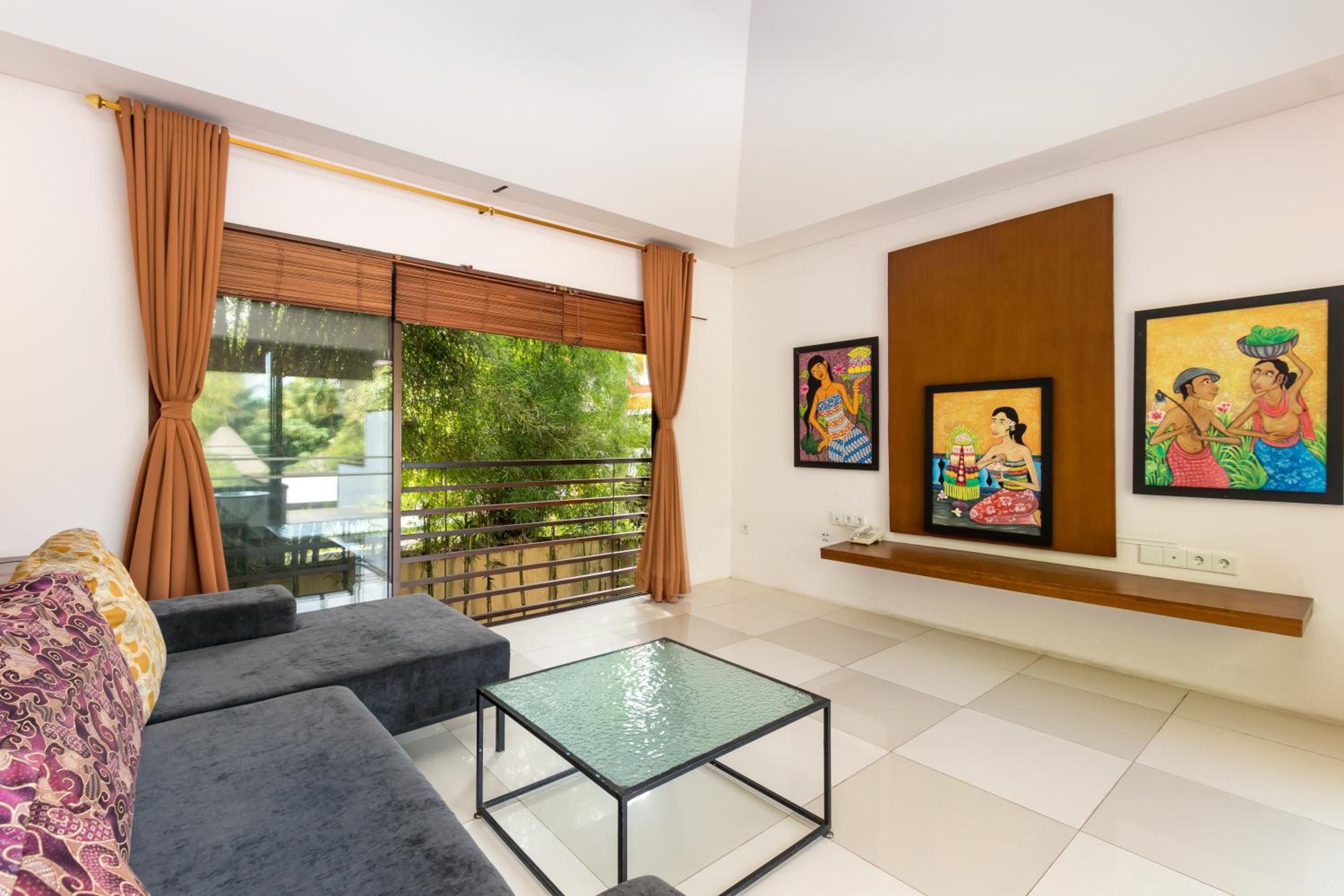 Suite with Free Benefit - Photo 6