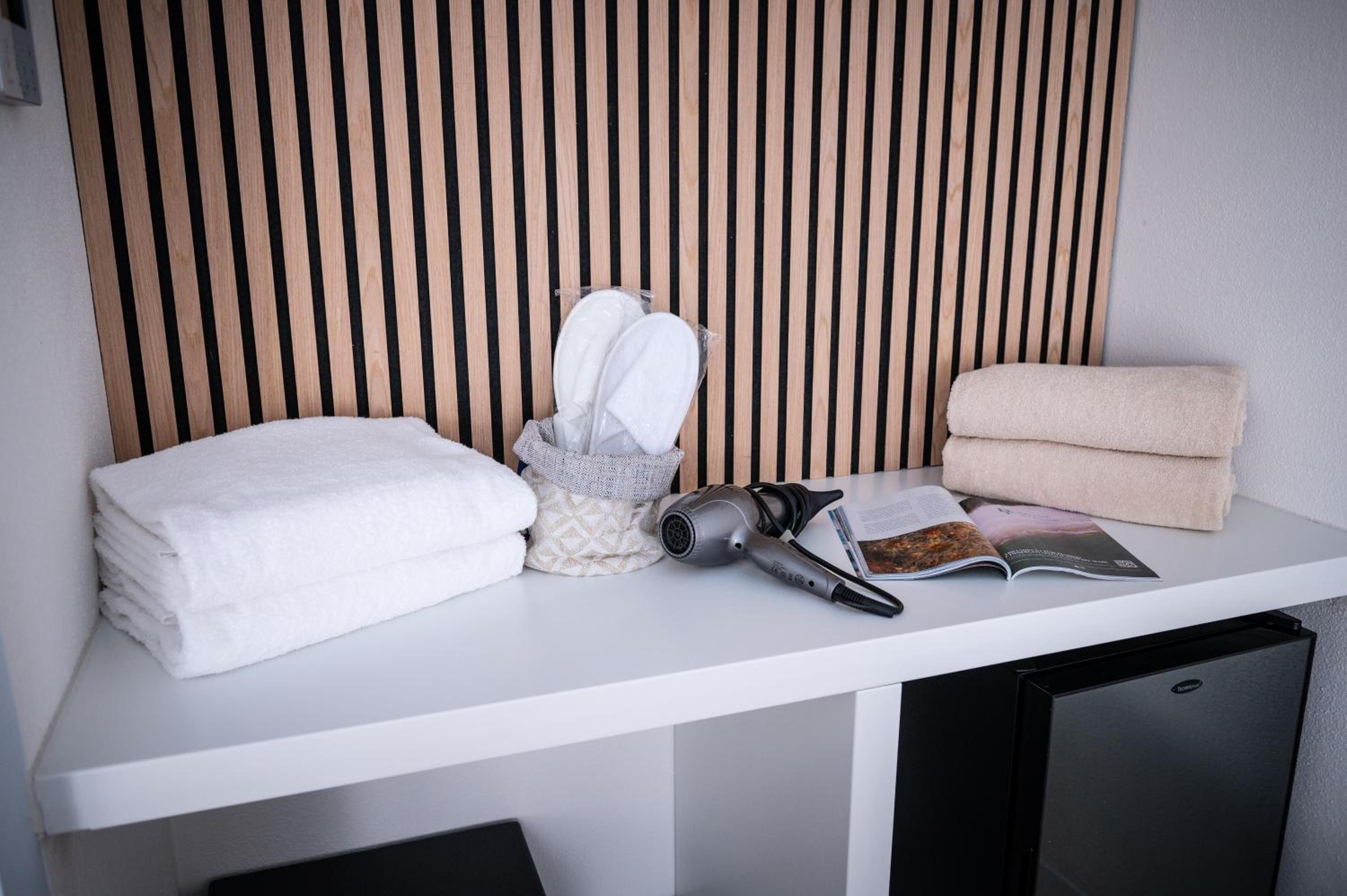 Deluxe Double or Twin Room - Photo 17
