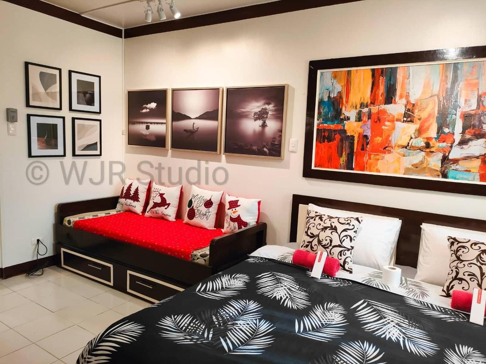 Deluxe King Studio