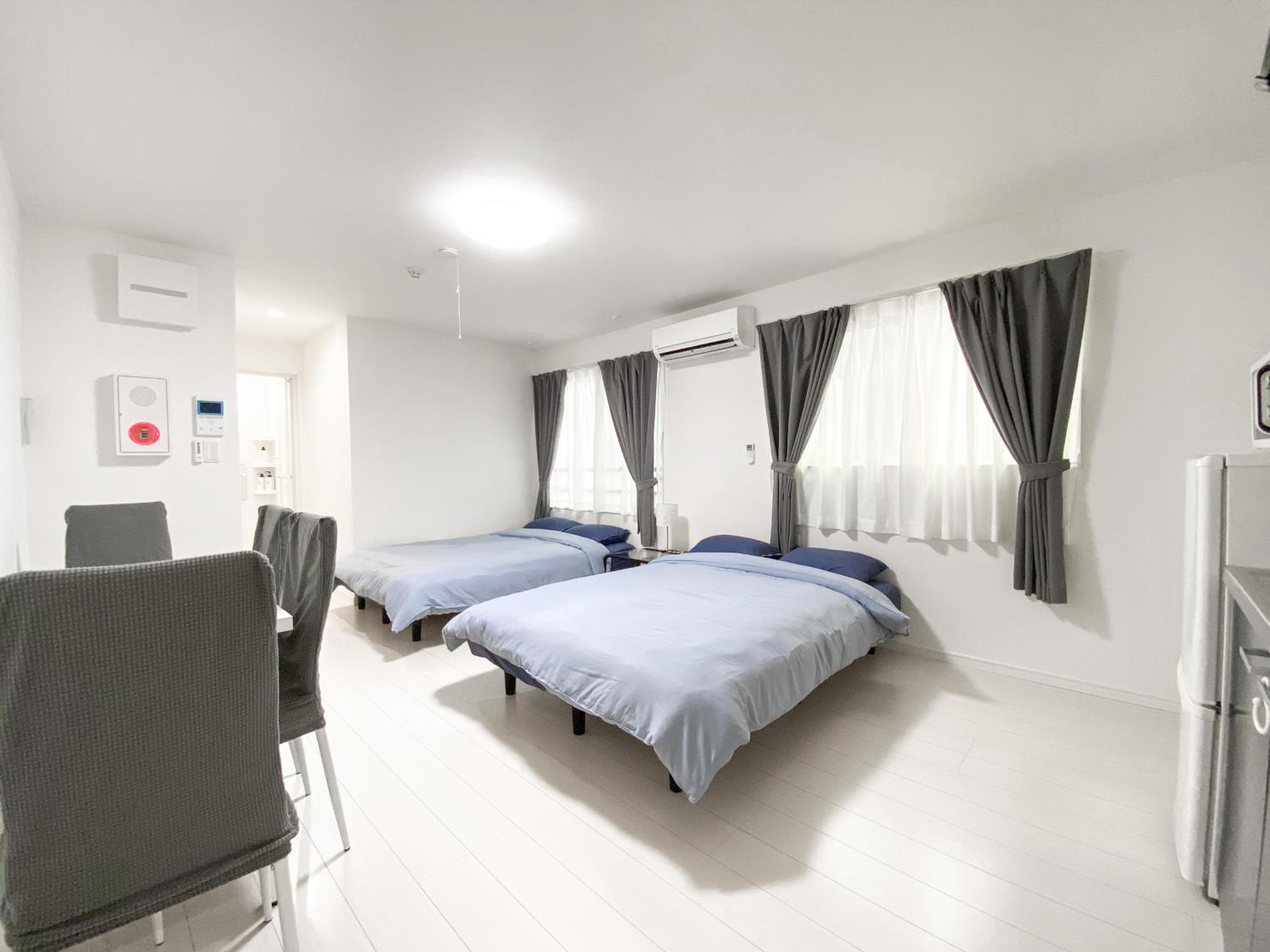One-Bedroom Apartment photo 2