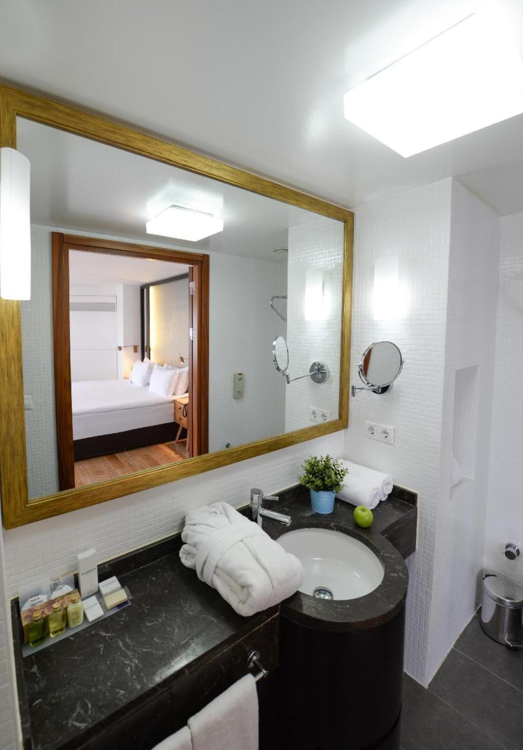 Standard Double Or Twin Room photo 3