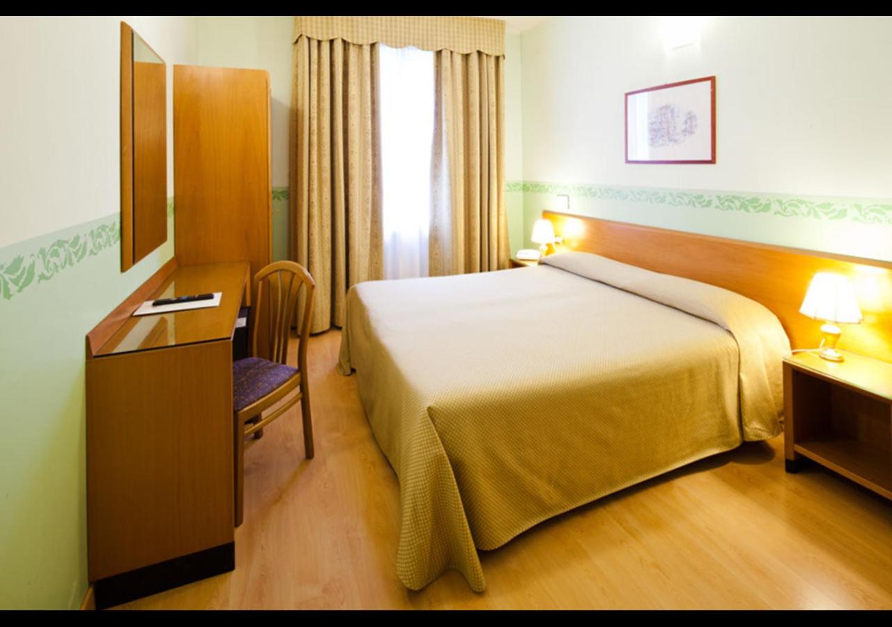 Classic Double Room - Photo 1