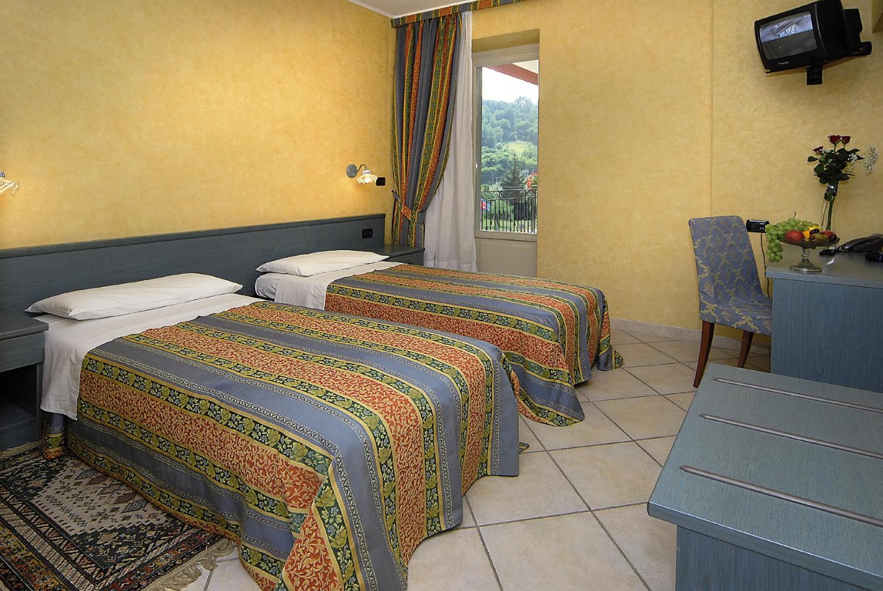 Twin Room photo 1