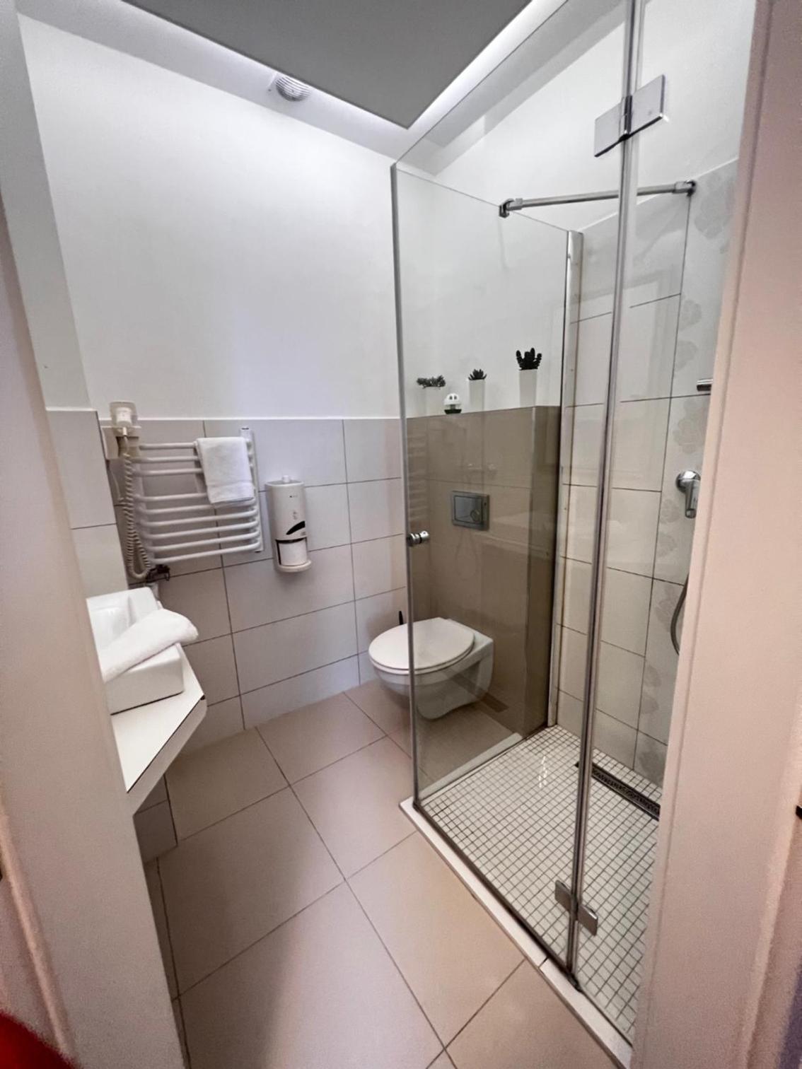 Single Room with Shower photo 2
