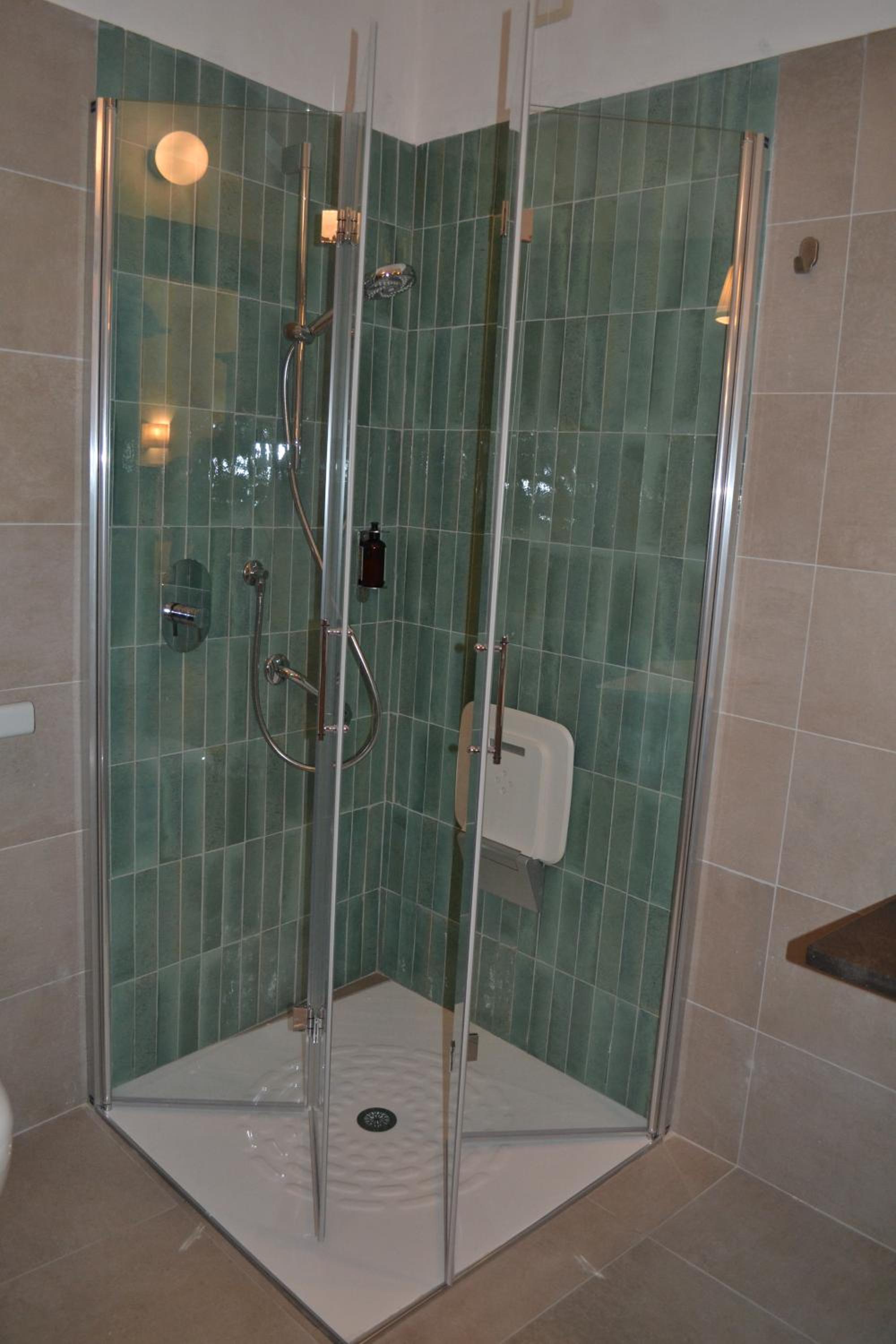 Superior Triple Room photo 2