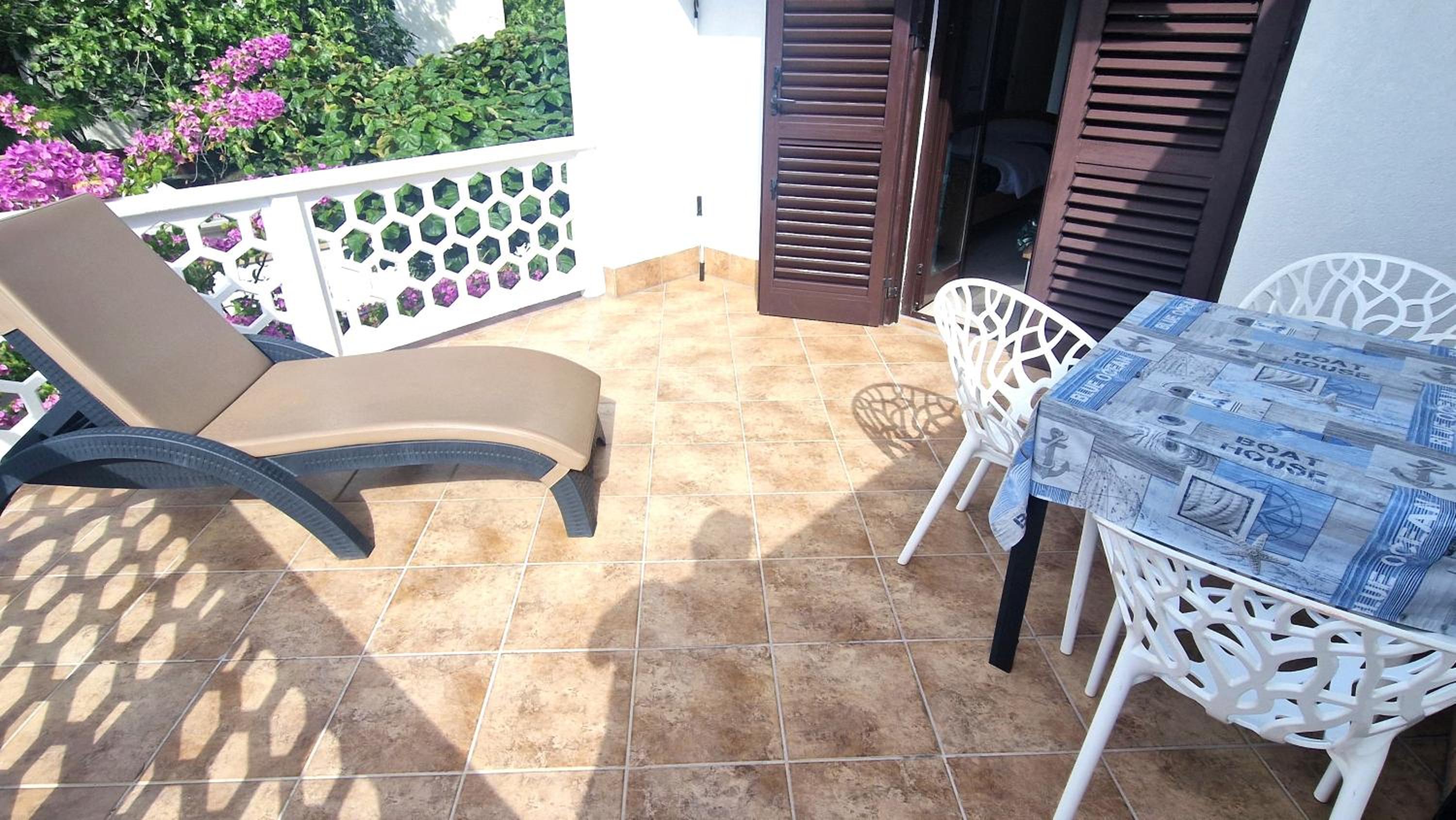 Studio with Balcony photo 3
