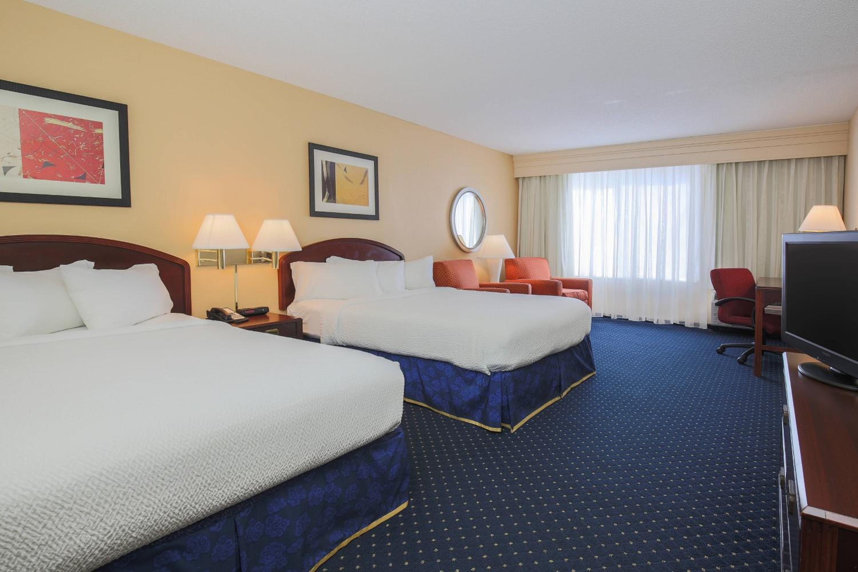 Queen Room with 2 Queen Beds - Photo 1