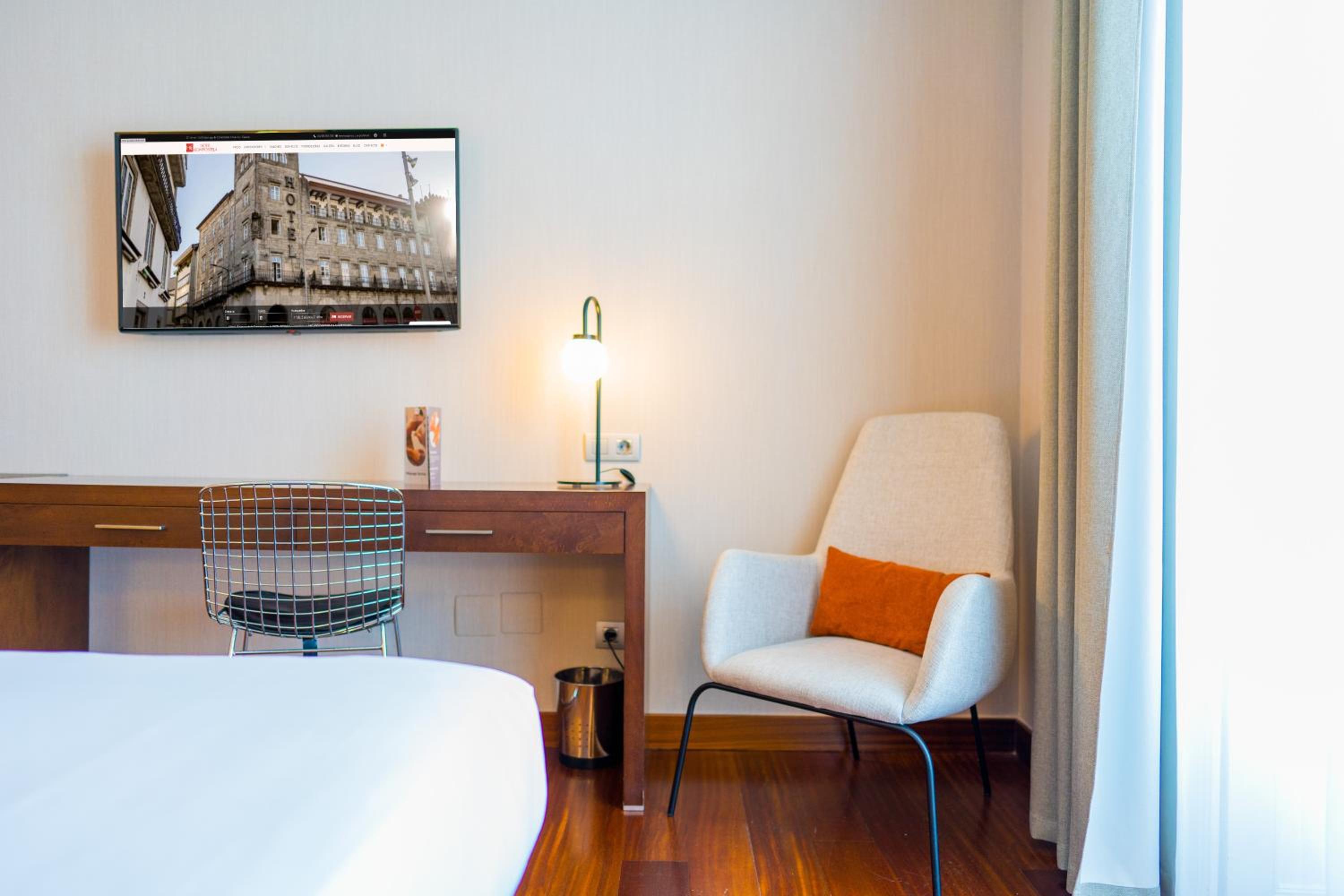 Double or Twin Room - Photo 8