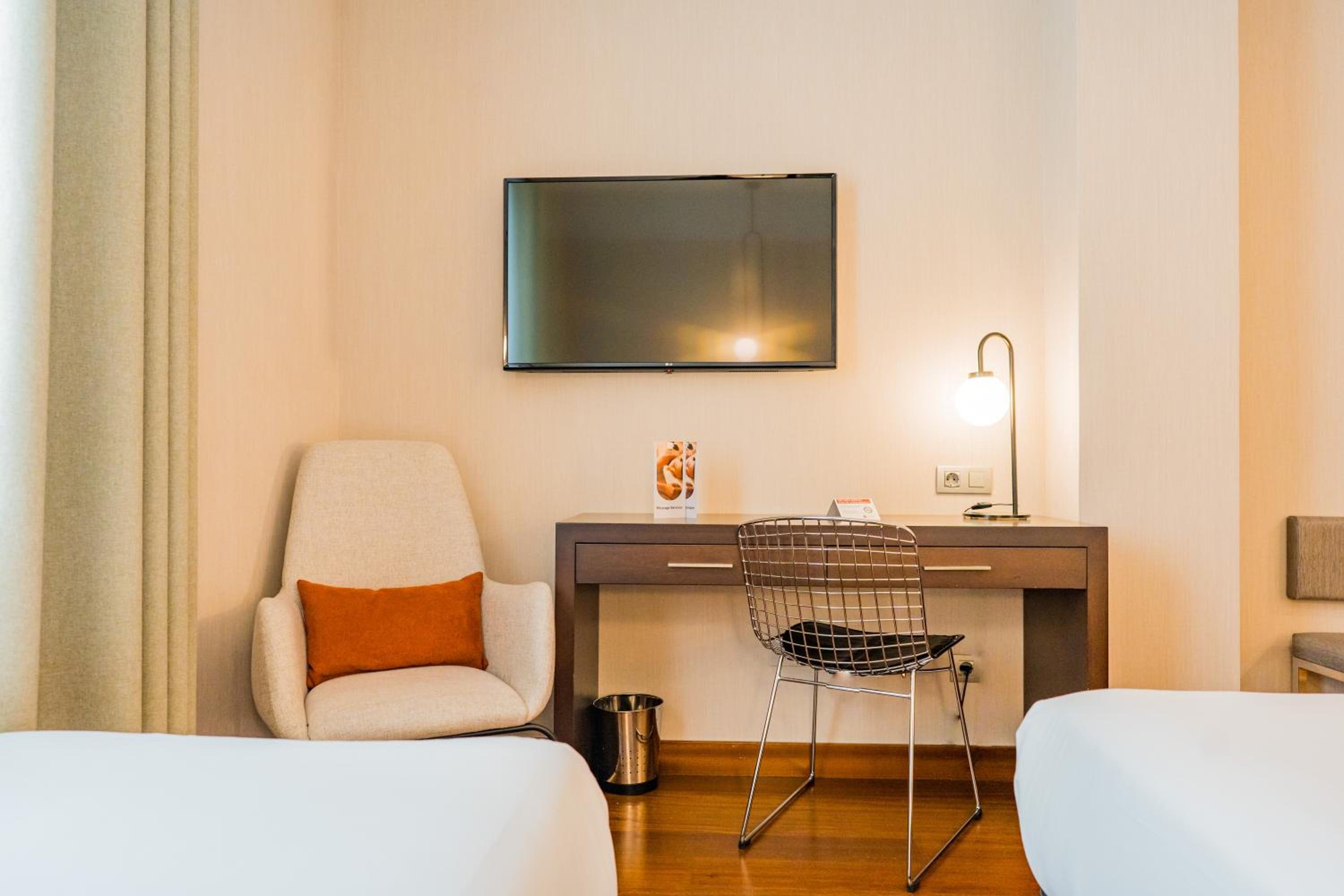 Triple Room ( 2 Adults + 1 Child) photo 3