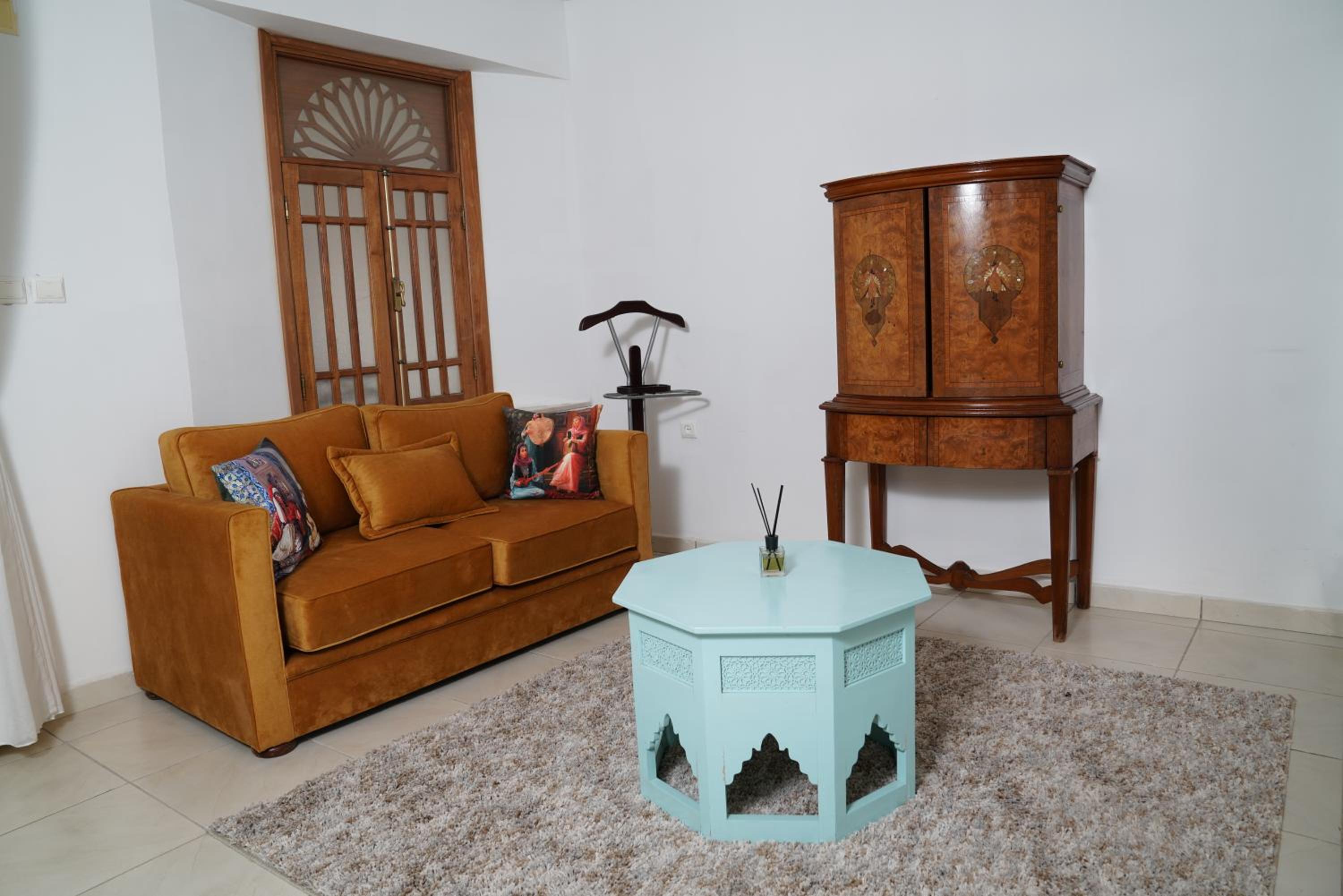 Deluxe Suite with Sea View - Photo 2