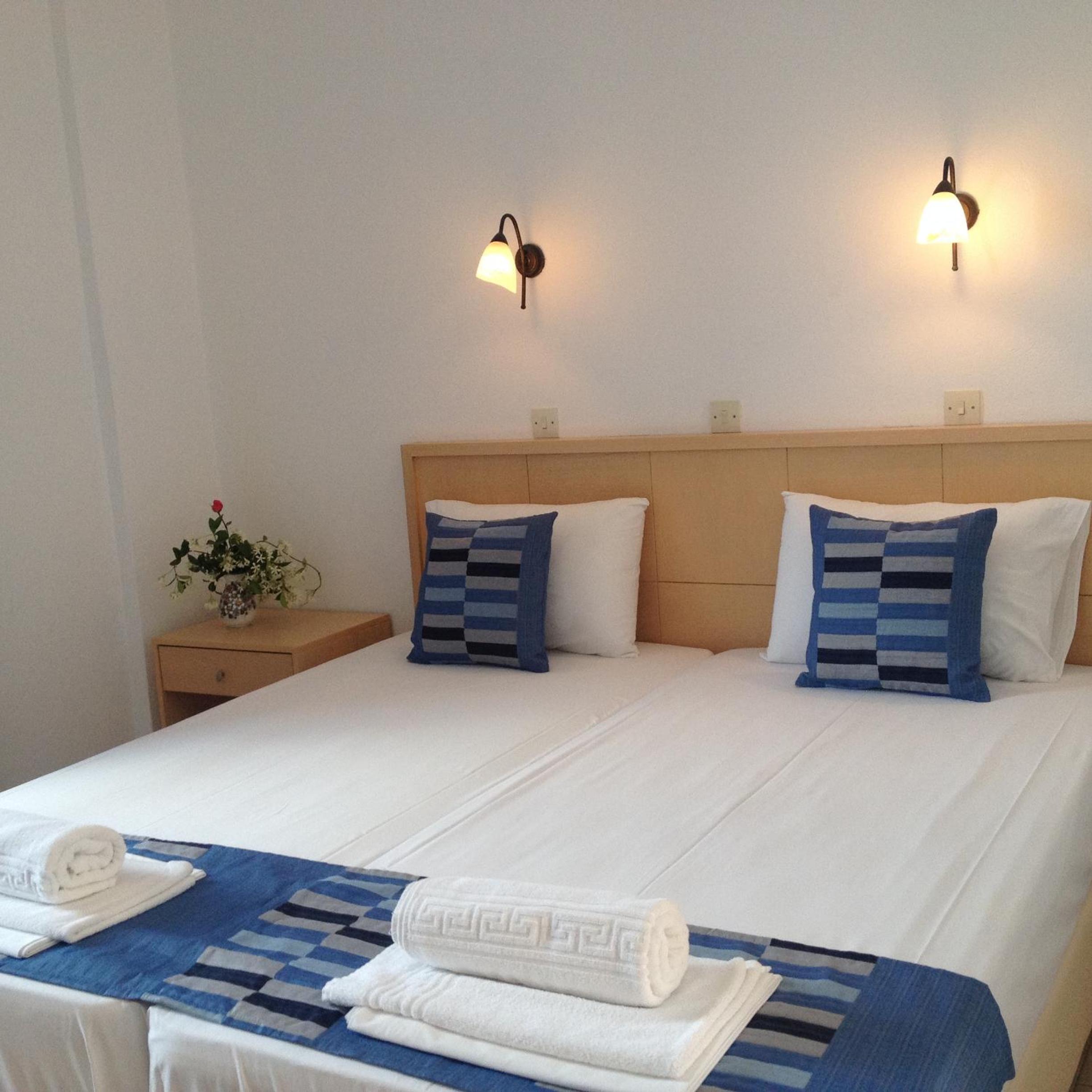 Double or Twin Room with Sea View