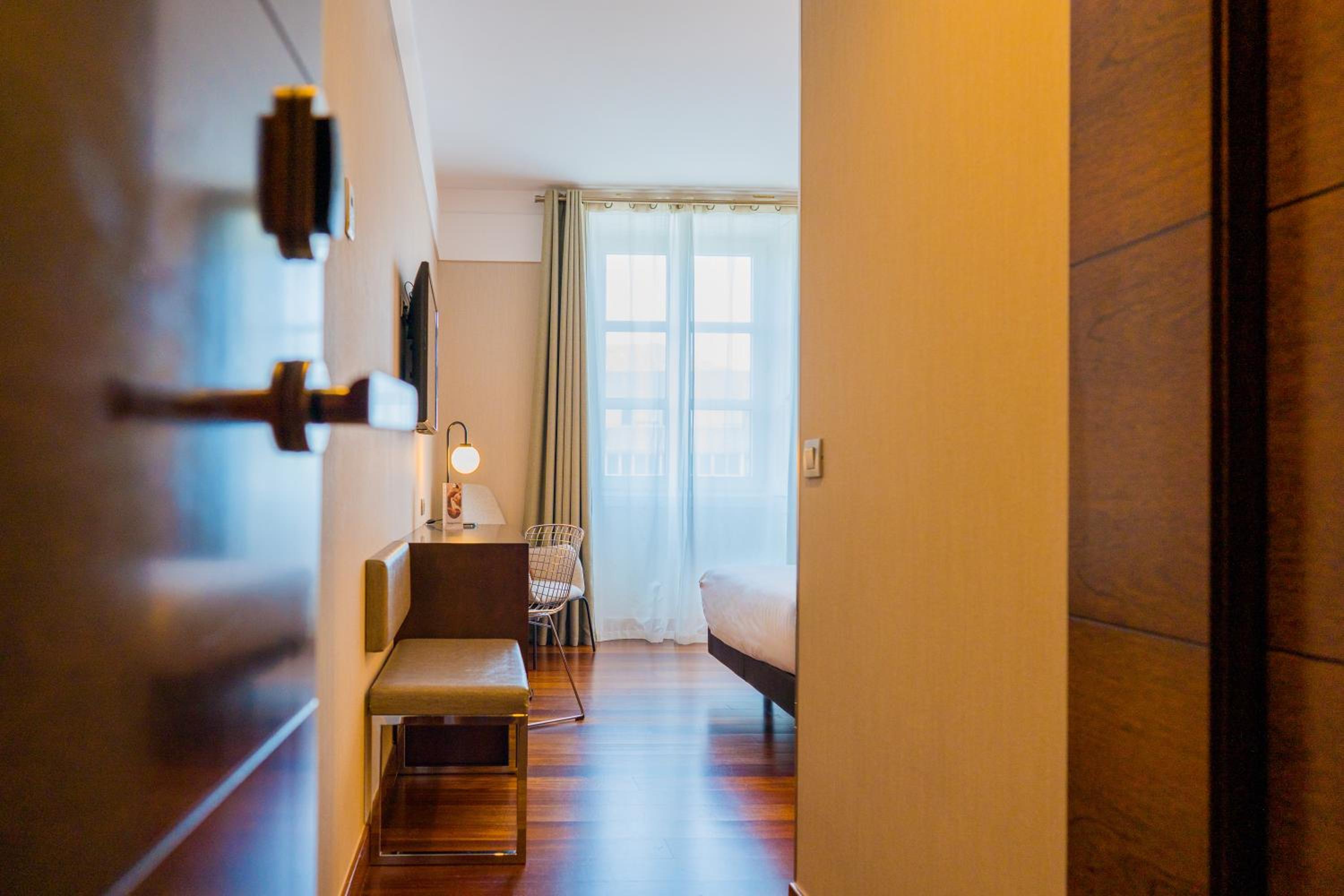 Double or Twin Room - Photo 13
