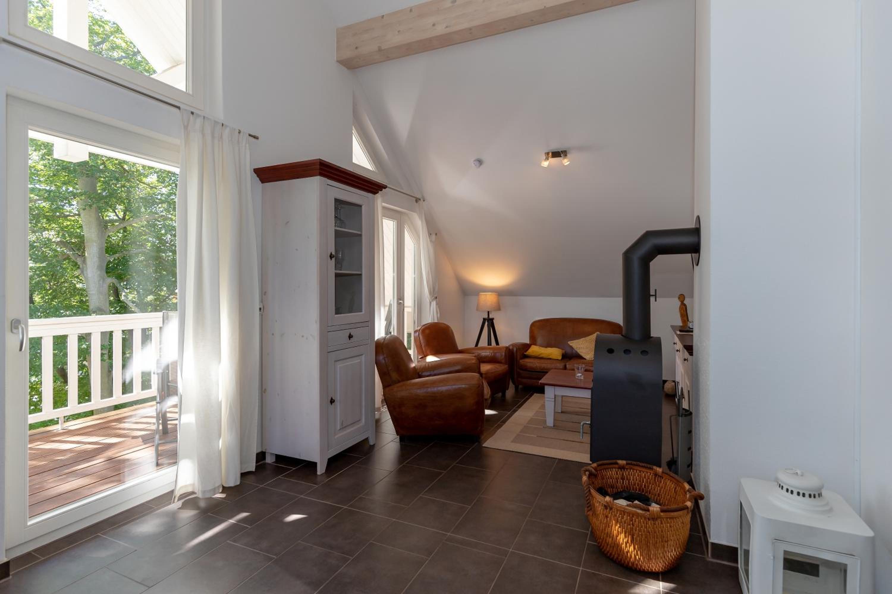 Apartment with Balcony photo 1