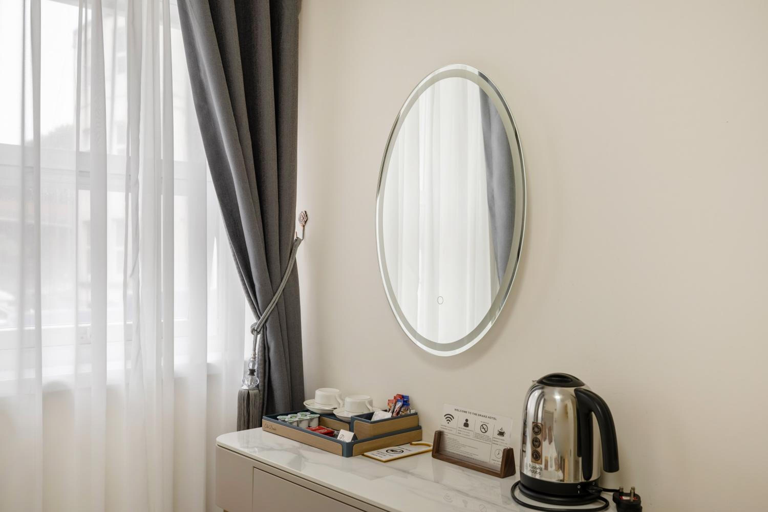Deluxe Double Room - Photo 10